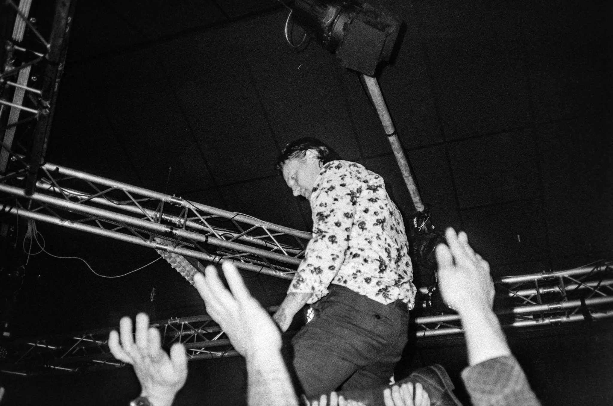 Daughters live at Radar, Århus 26/10/19. // Shot on Ilford HP5 PLUS with Ricoh AF55