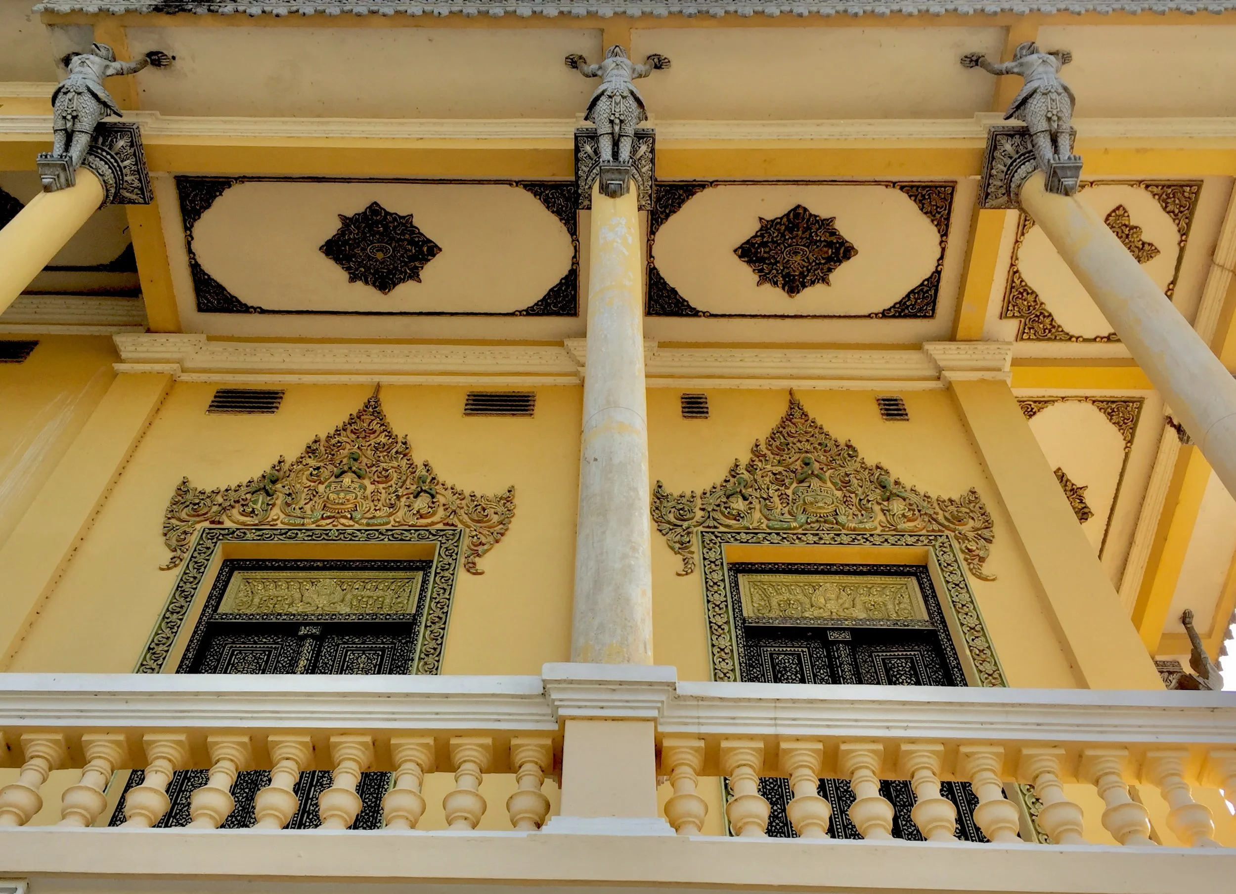 The Door frame and Ceiling of Pu Veal temple, Battambang