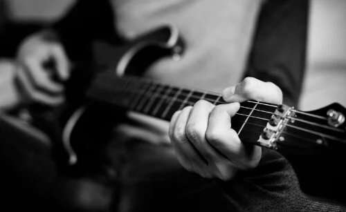 Muting Unwanted String Noise