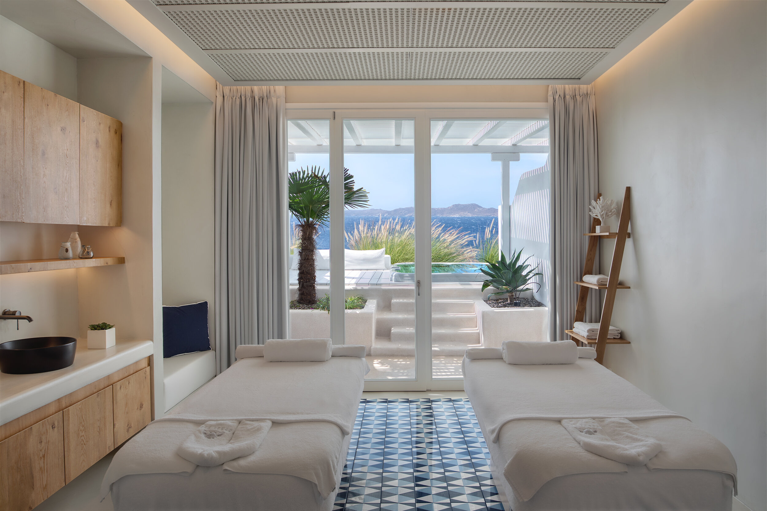 Mykonos_Grand46_forWeb.jpeg