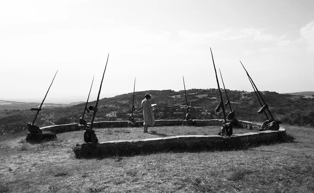 CERCHIO MAGICO B&W.jpg