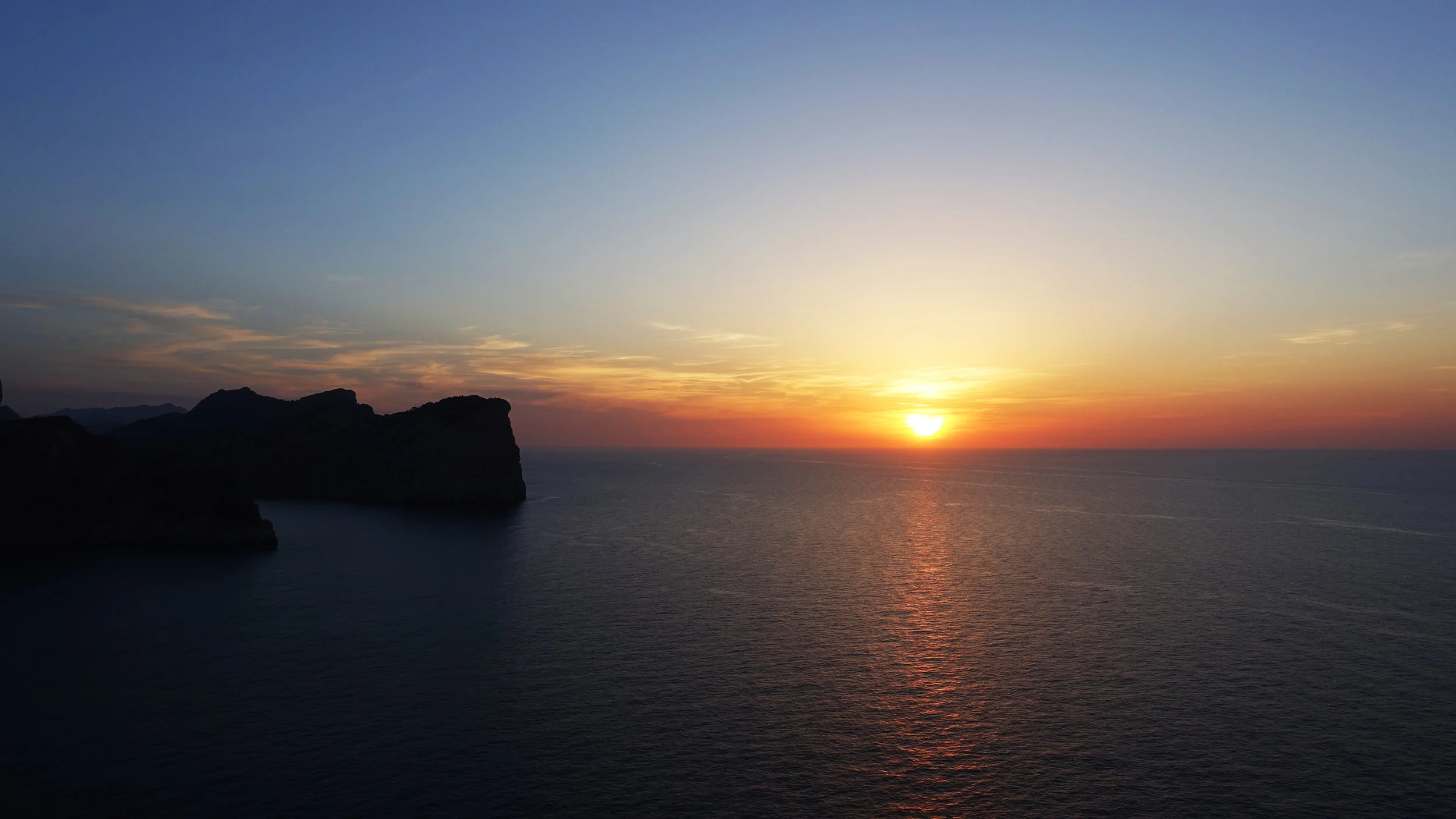 DSC00747 SUNSET LIGHT THOUGHTS  CAP FORMENTOR POLLENÇA 1024.jpg