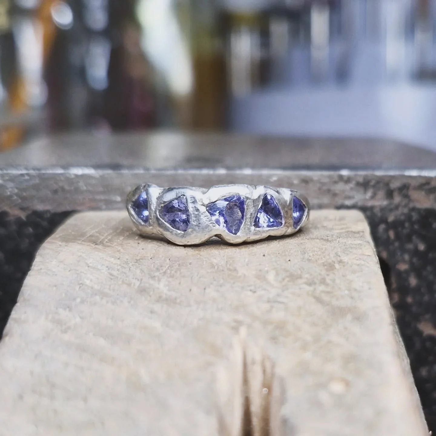 BESPOKE
A fun organic and molten style commission in recycled sterling silver and my lovely clients own tanzanite stones.

#Commission #BespokeRing #Jeweller #Melbourne #Derbyshire #Tanzanite #Silver