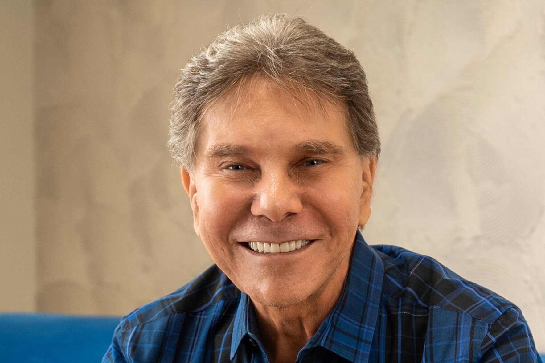 INFLUENCE AT WORK  Dr. Robert Cialdini Influence Training & Keynotes