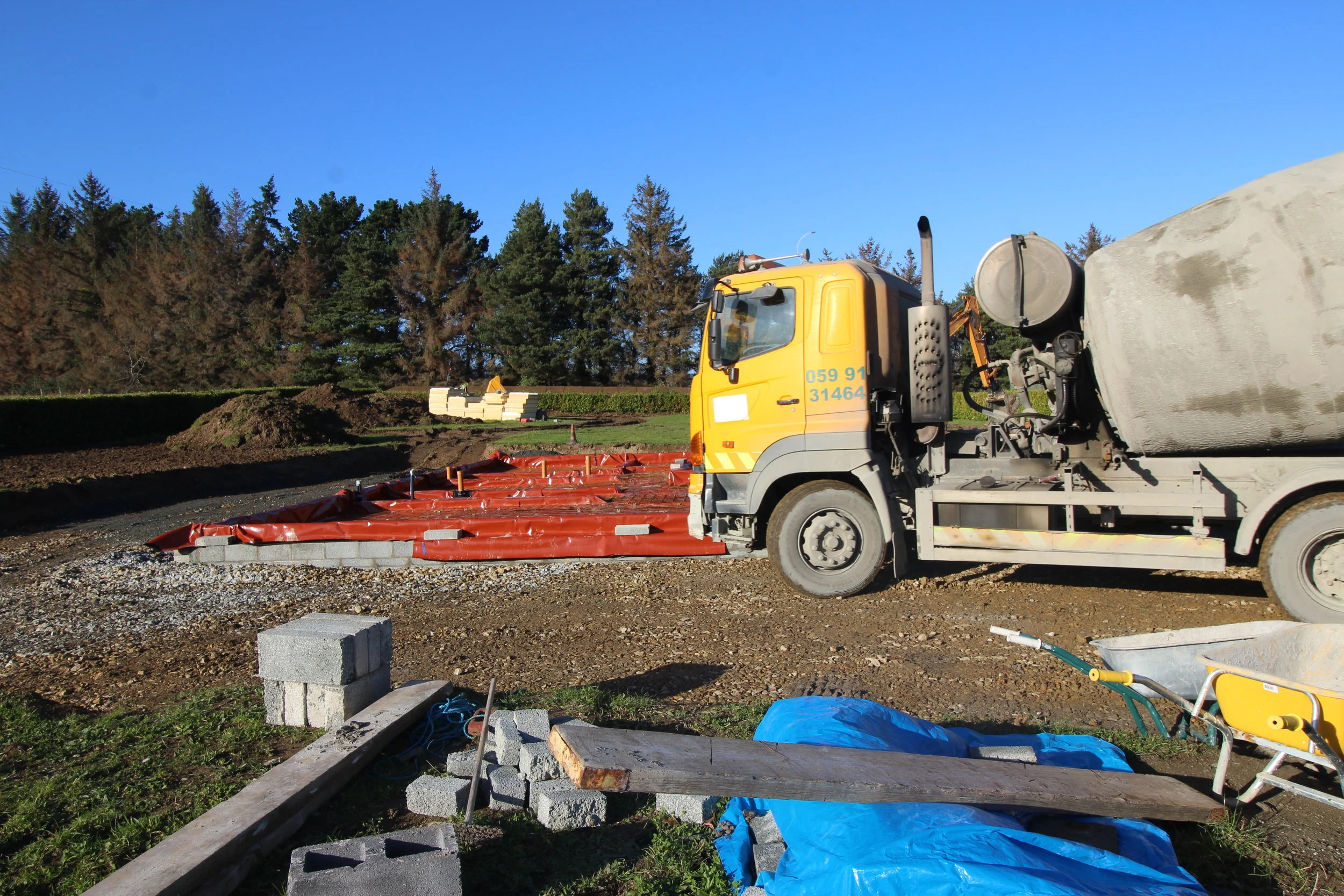 Concrete+lorry+at+site.jpg