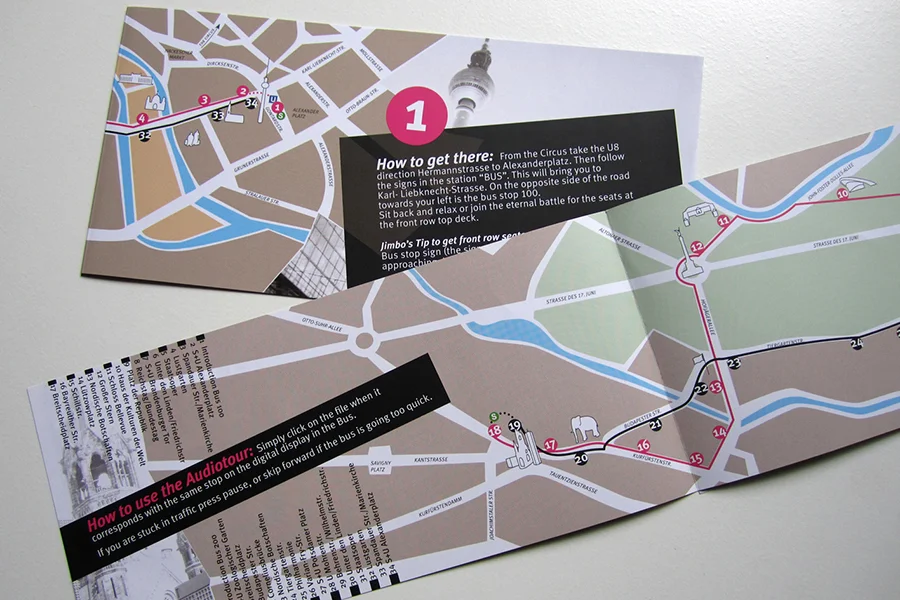 Erläuternde Stadtkarte in Kombination mit einer Audiotour für den öffentlichen Bus