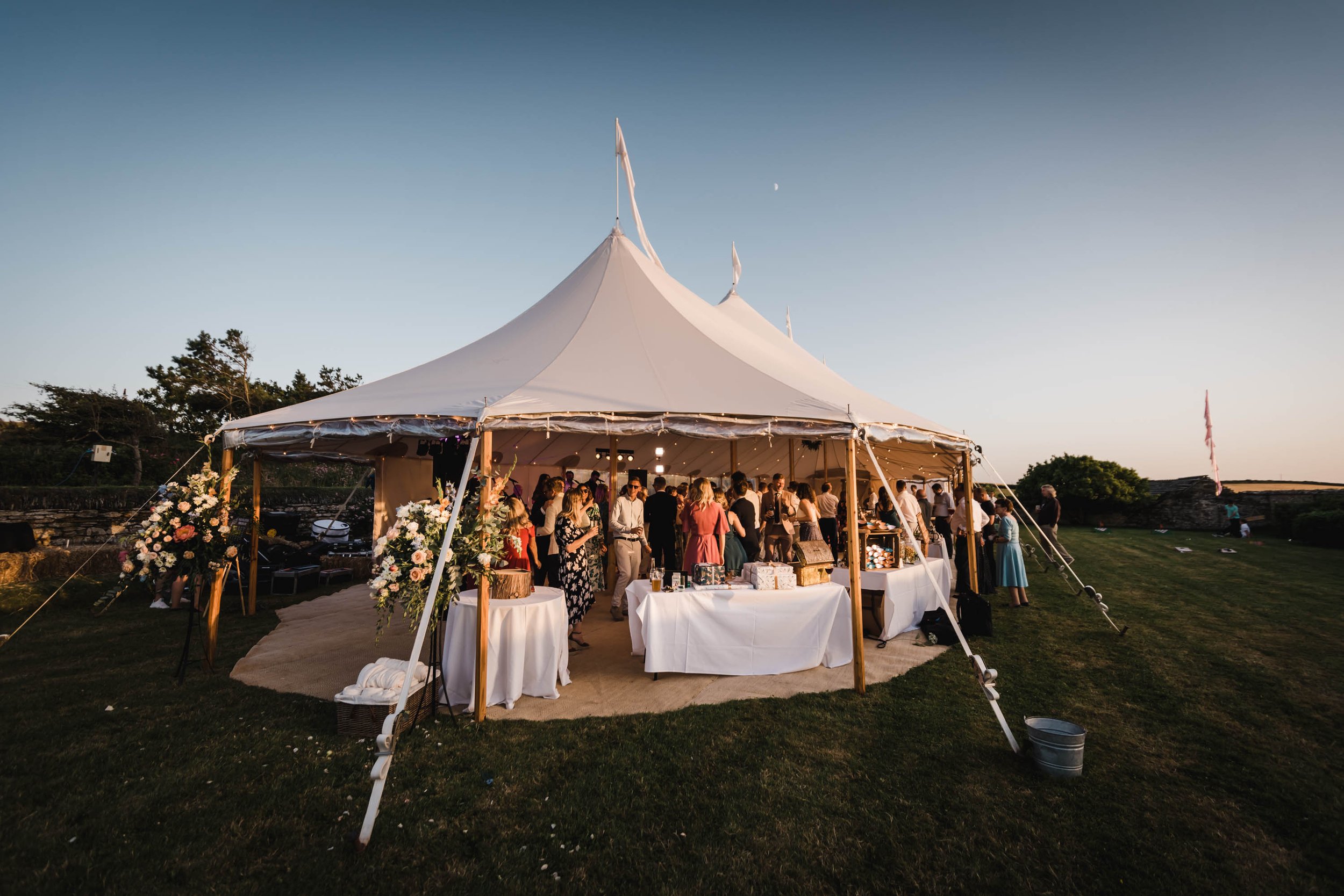 roscarrock-weddings-150.jpg