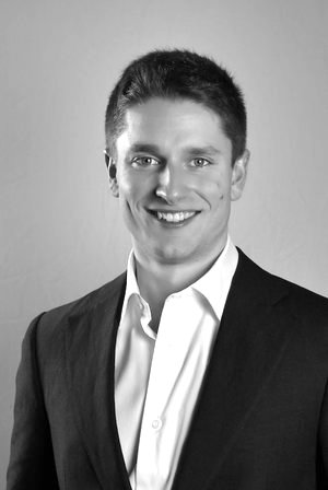 Justin Sult - Executive Vice President Justin has over 6 years of real estate experience as a broker, investor, and user of commercial space. Justin has completed the CCIM curriculum, CPM curriculum, and holds a certificate in real estate finance from NAIOP. He is also an active member of the CCIM’s WA chapter, as well as the Urban Land Institute and Institute of Real Estate Management.