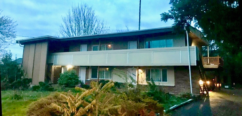 PARTIAL NEW SIDING