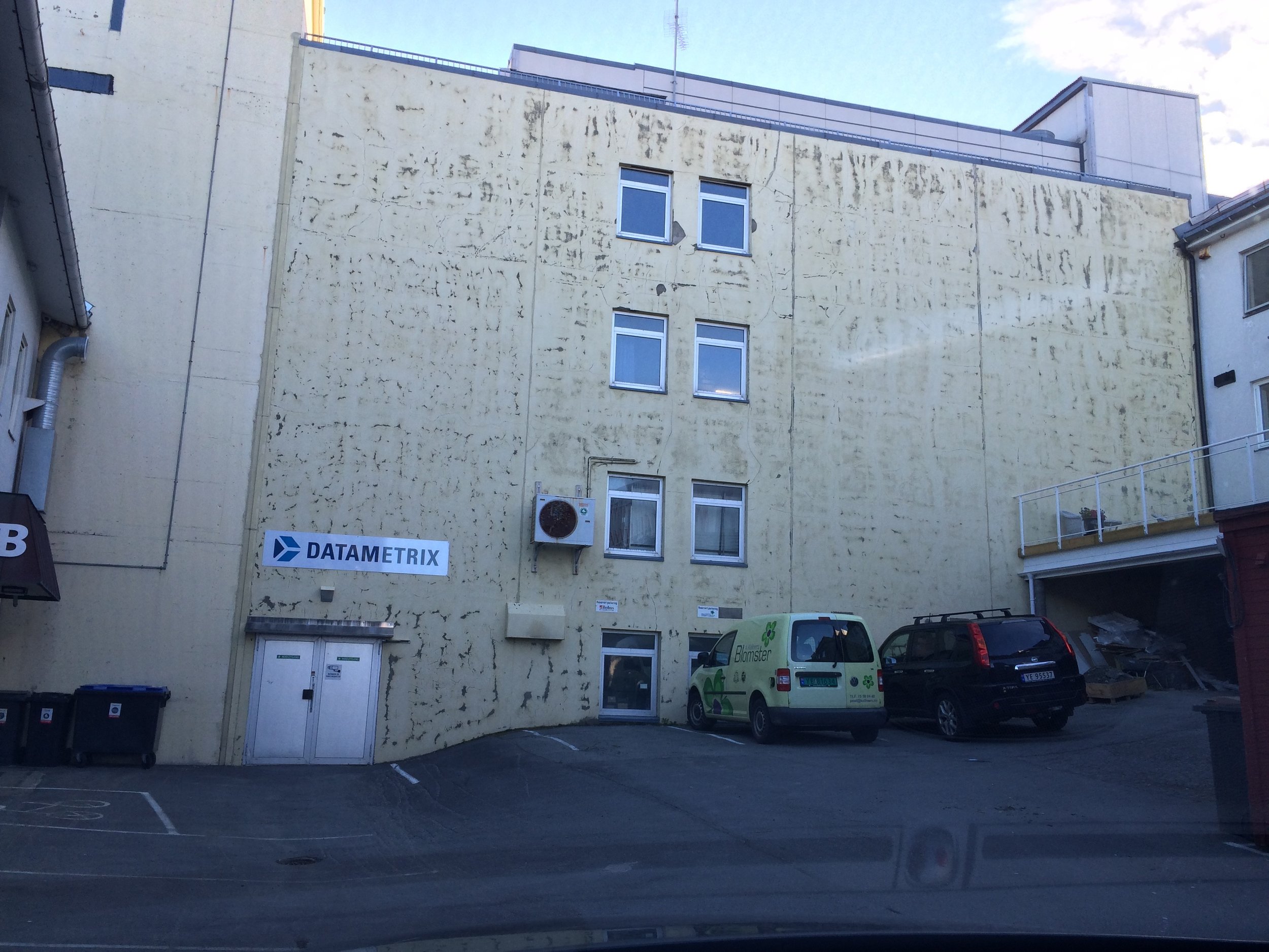 "Kan du bruke denne veggen?" - "JAH! Selvsagt."