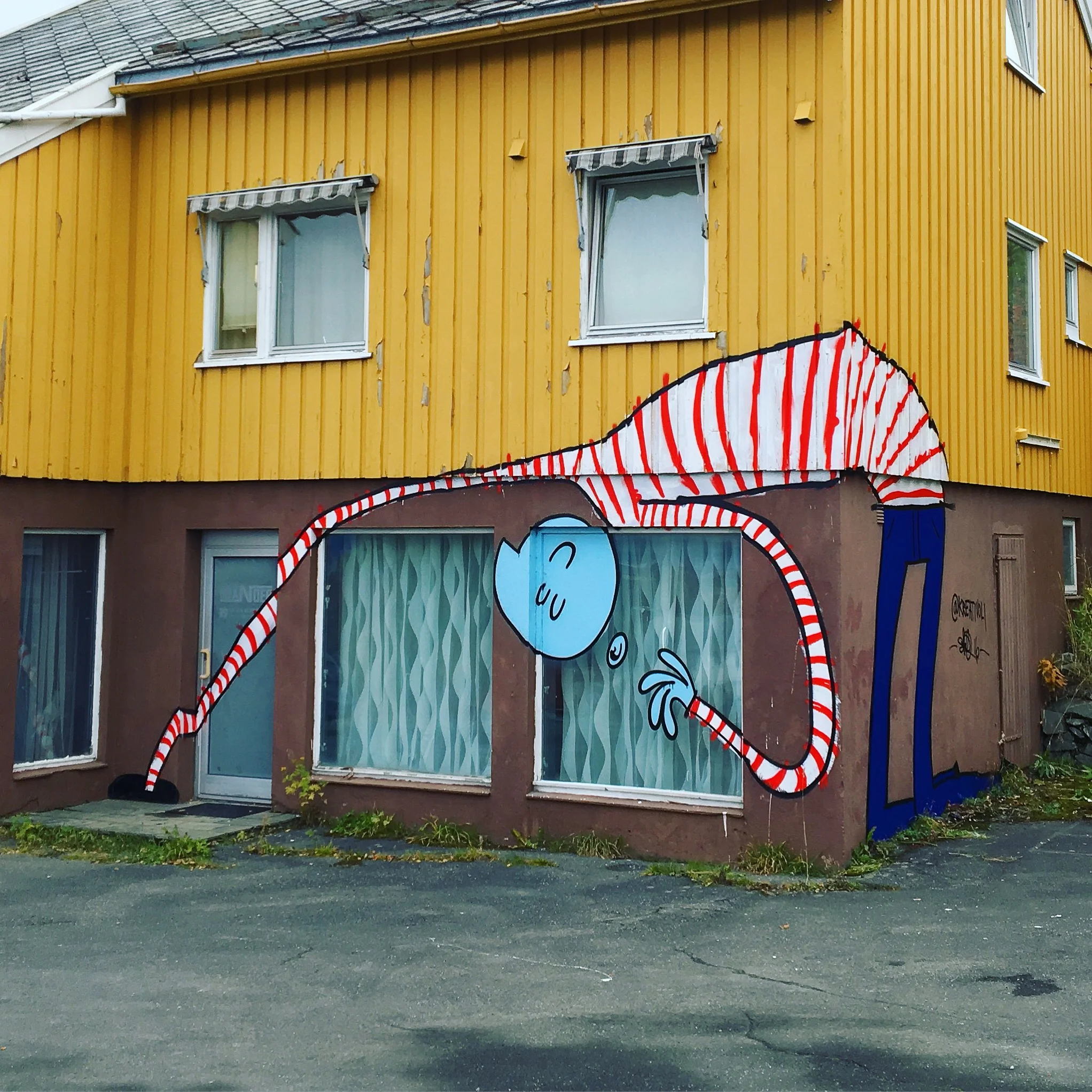 Ferdig fyr med hånda i det sorte hullet.