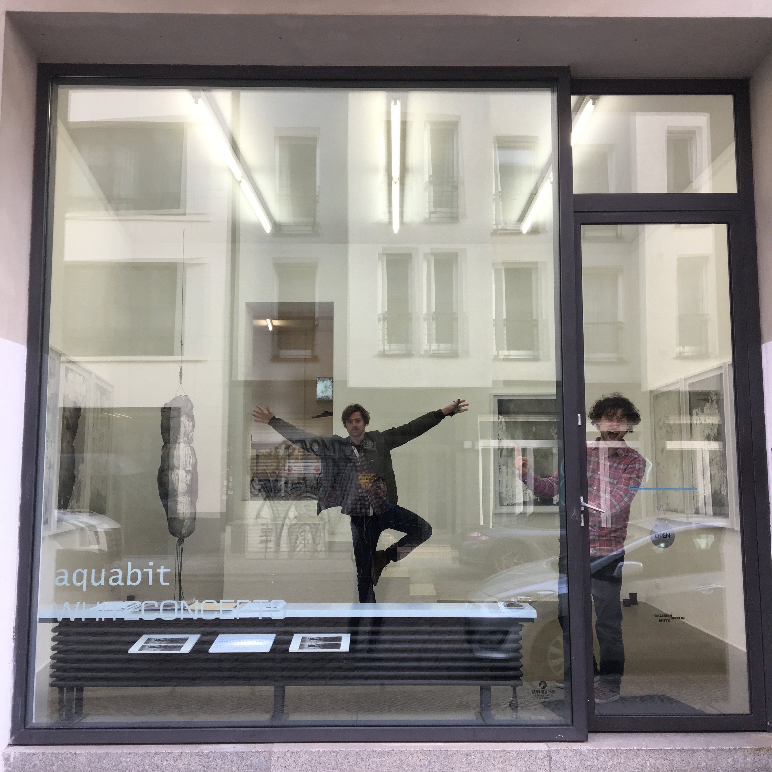 Aquabit Gallery. Herlig liten plass med inkluderende og trivelige folk. Første galleriet jeg har følt meg hjemme i i Berlin. 