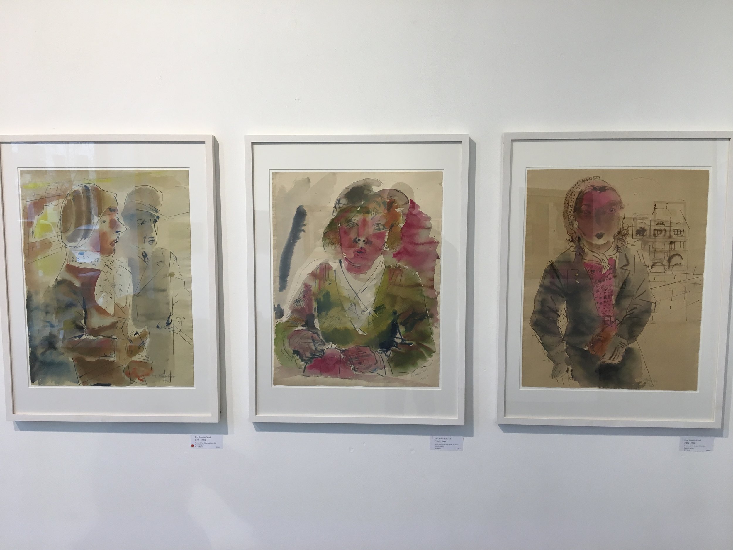 Fikk litt Bjarne Meldgaard feeling av bildene som møtte meg Salongalerie. Men det var bare førsteinntrykket, for det var lite erigrerte lemmer og rosa pantere her. Dette var faktisk en herlig utstilling med bare damer. En forrening for tyske kvinnelige kunstnere fyller 150 år i år og galleriet her feiret med å ha en utstilling med bare kvinner. Digg! 