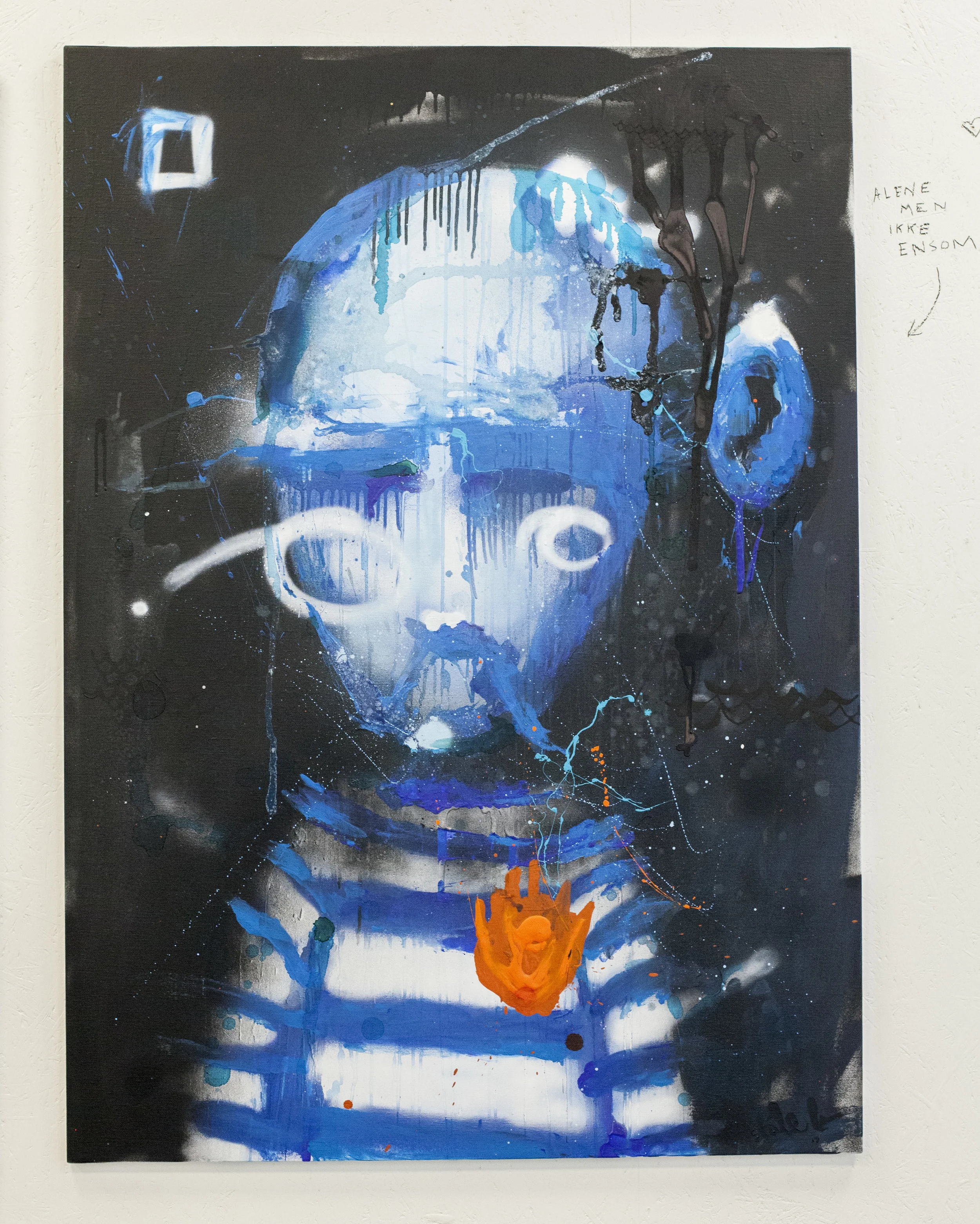 "Alene men ikke ensom"