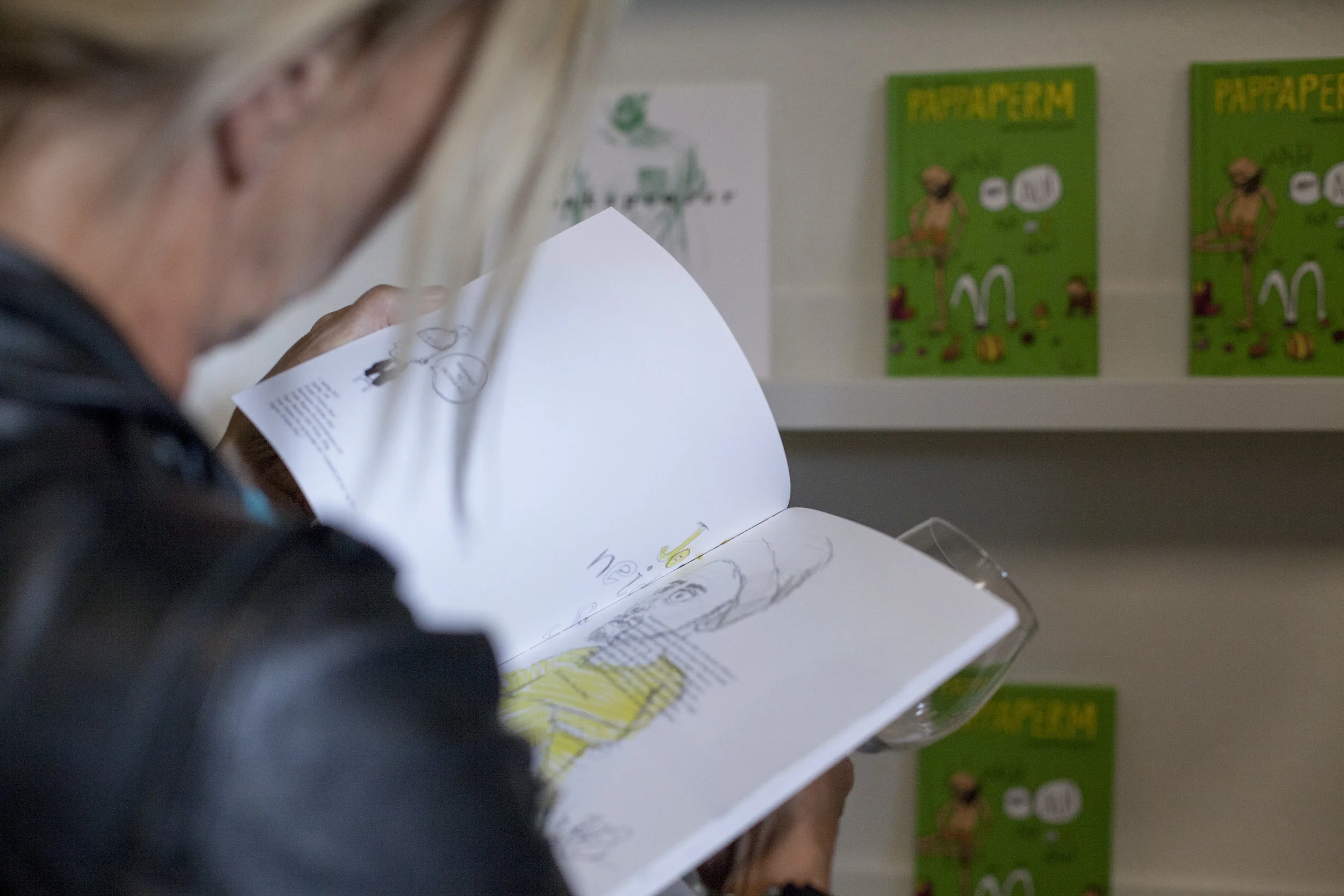 Alltid moro å se reaksjonene til folk som leser bøkene mine. :) 