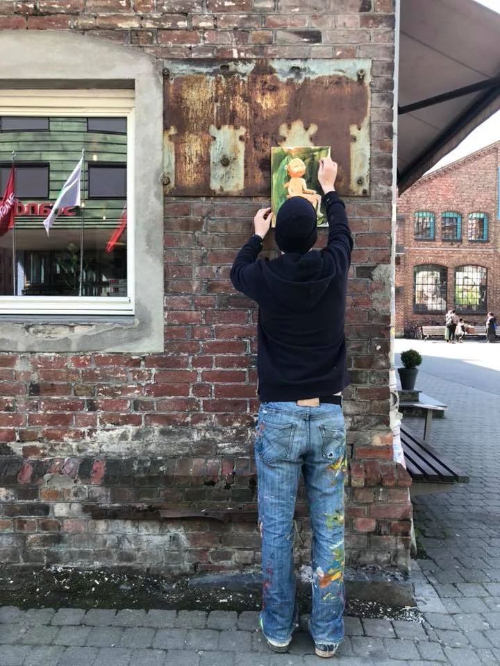 25 minutter hang det der, før noen fant det og tok det med hjem.