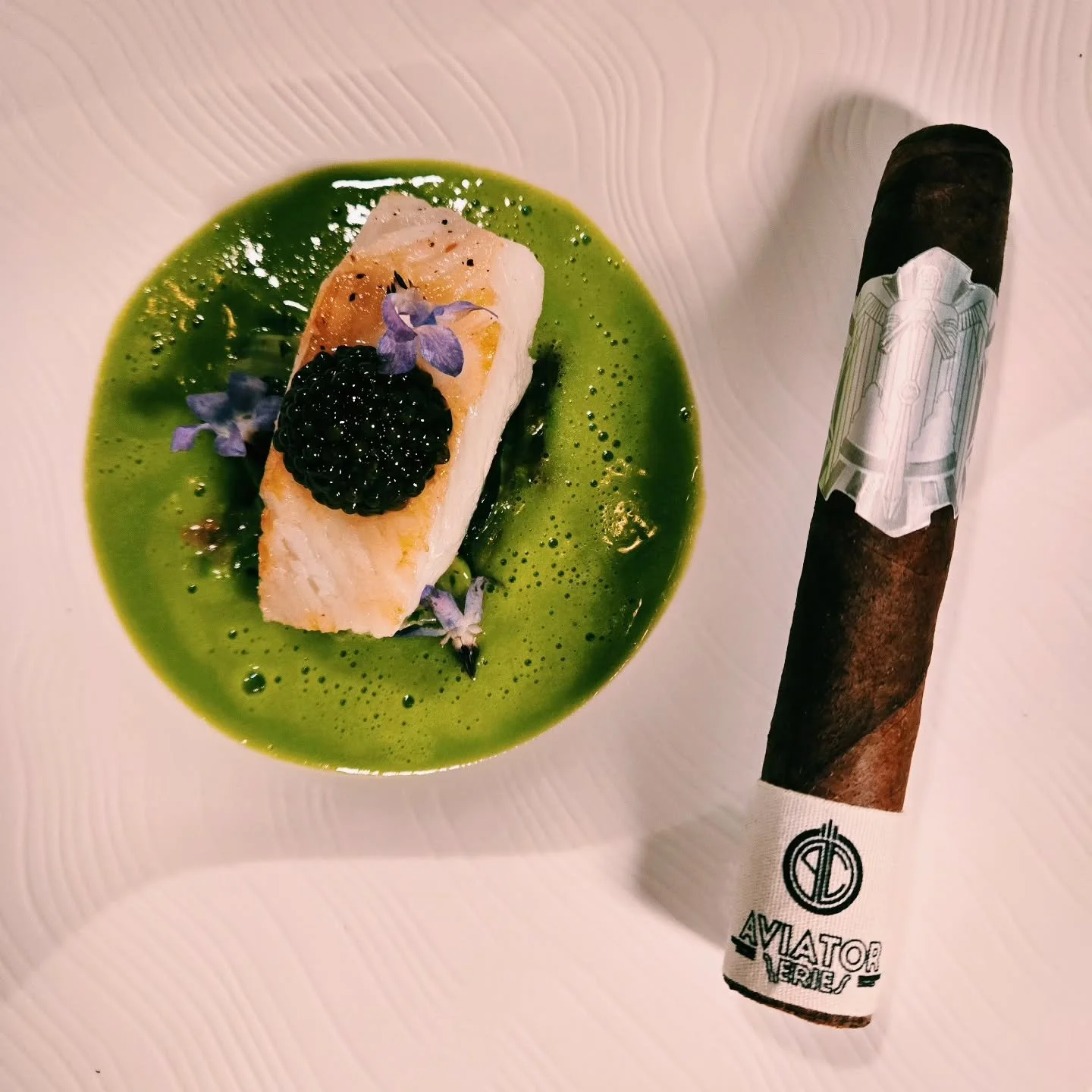 #TastyTuesday 
.
#Cigar #Cigars #PrincipleCigars #AviatorSeries #Envoi #시가 #Zigarre #葉巻 #сигара #BOTL #CigarLife #FoodLover #FoodPorn #Foodstagram #Foodie #FoodPornography #FoodPhotography #CigarPorn #Cigarian #Caviar #CigarOfTheDay #CigarLover #Ceru