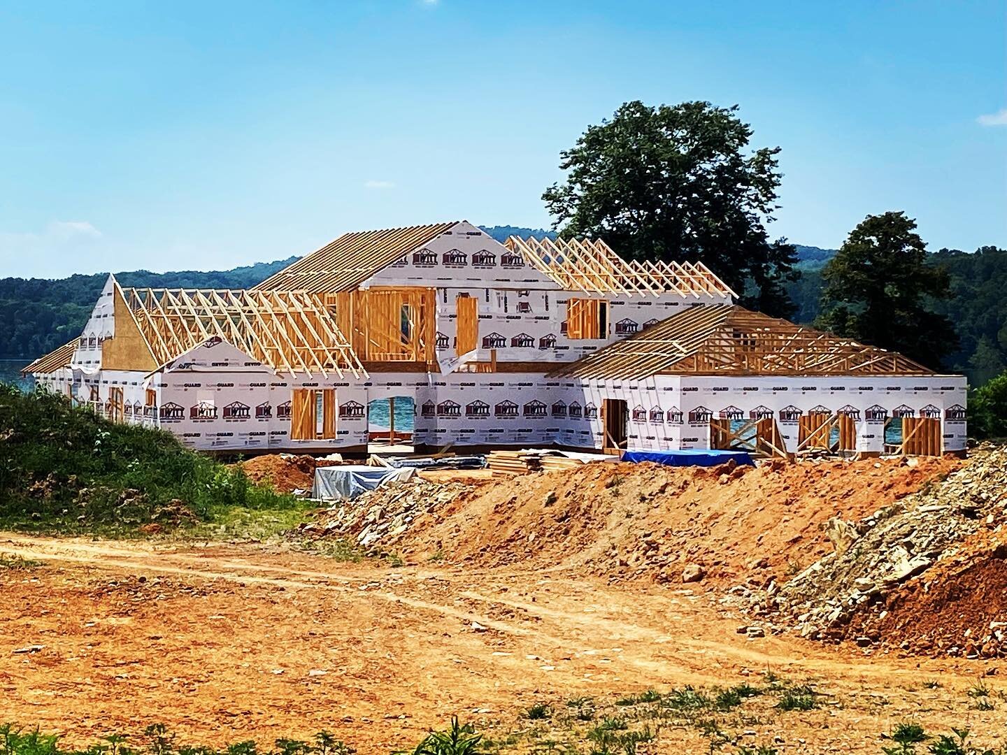 A recent project is taking shape in TN&hellip;
.
.
.
#marcogradydesign #customhomedesign #lakehouse #customhome #tennessee #norrislake