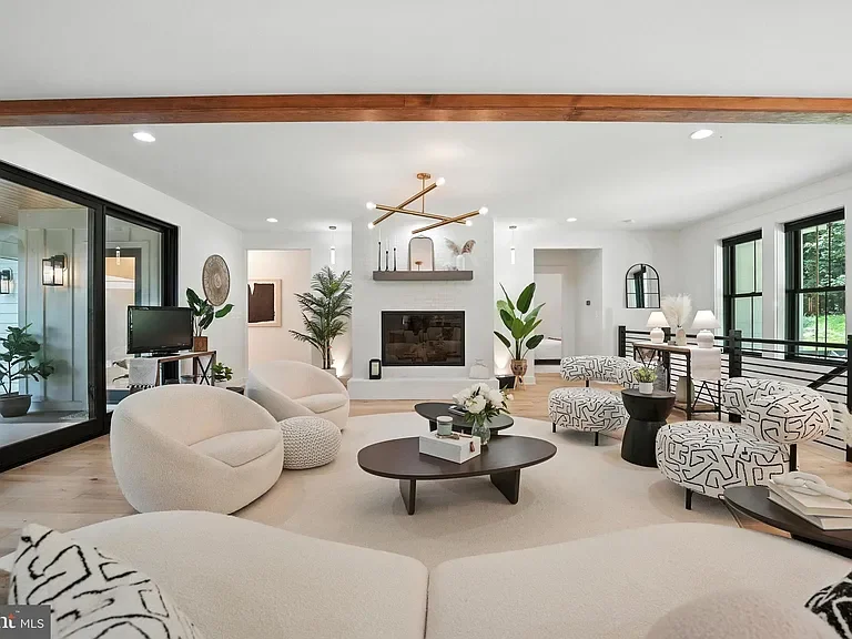 Photo Nov 19 2025, 7 03 46 PM (54).webp