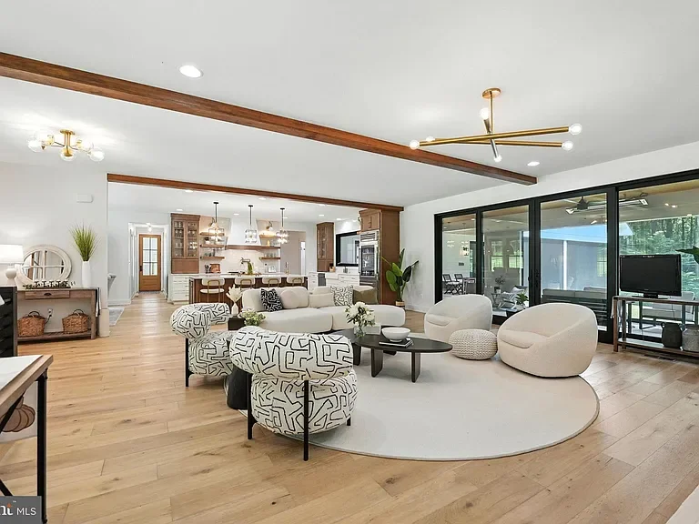 Photo Nov 19 2025, 7 03 46 PM (51) (1).webp