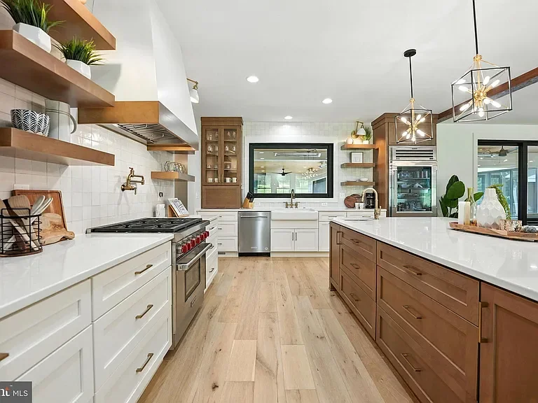 Photo Nov 19 2025, 7 03 46 PM (47).webp