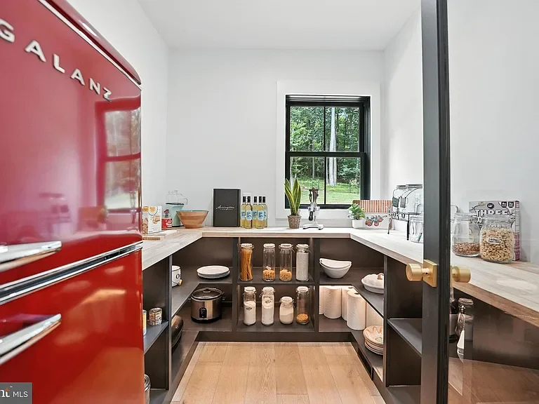 Photo Nov 19 2025, 7 03 46 PM (43).webp