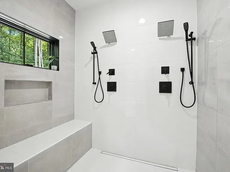 Photo Nov 19 2025, 7 03 46 PM (34).webp