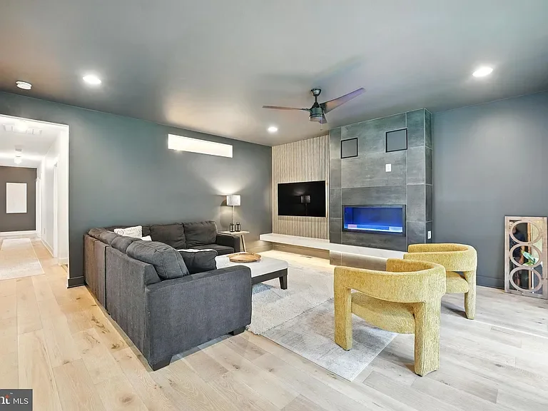 Photo Nov 19 2025, 7 03 46 PM (20) (1).webp