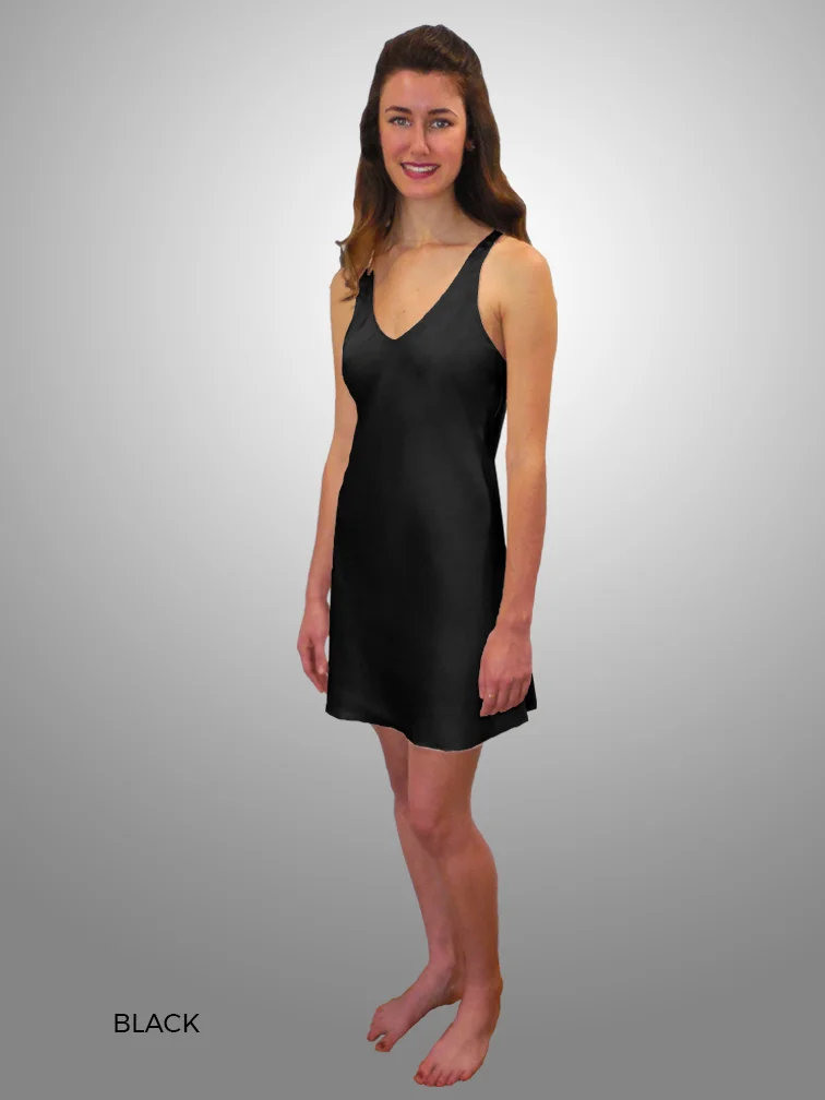 ESSENTIALS Chemise - Black w wrods.jpg