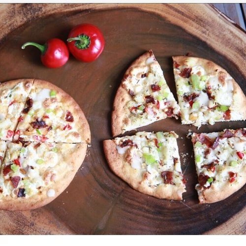 MAINE FLATBREAD PIZZA