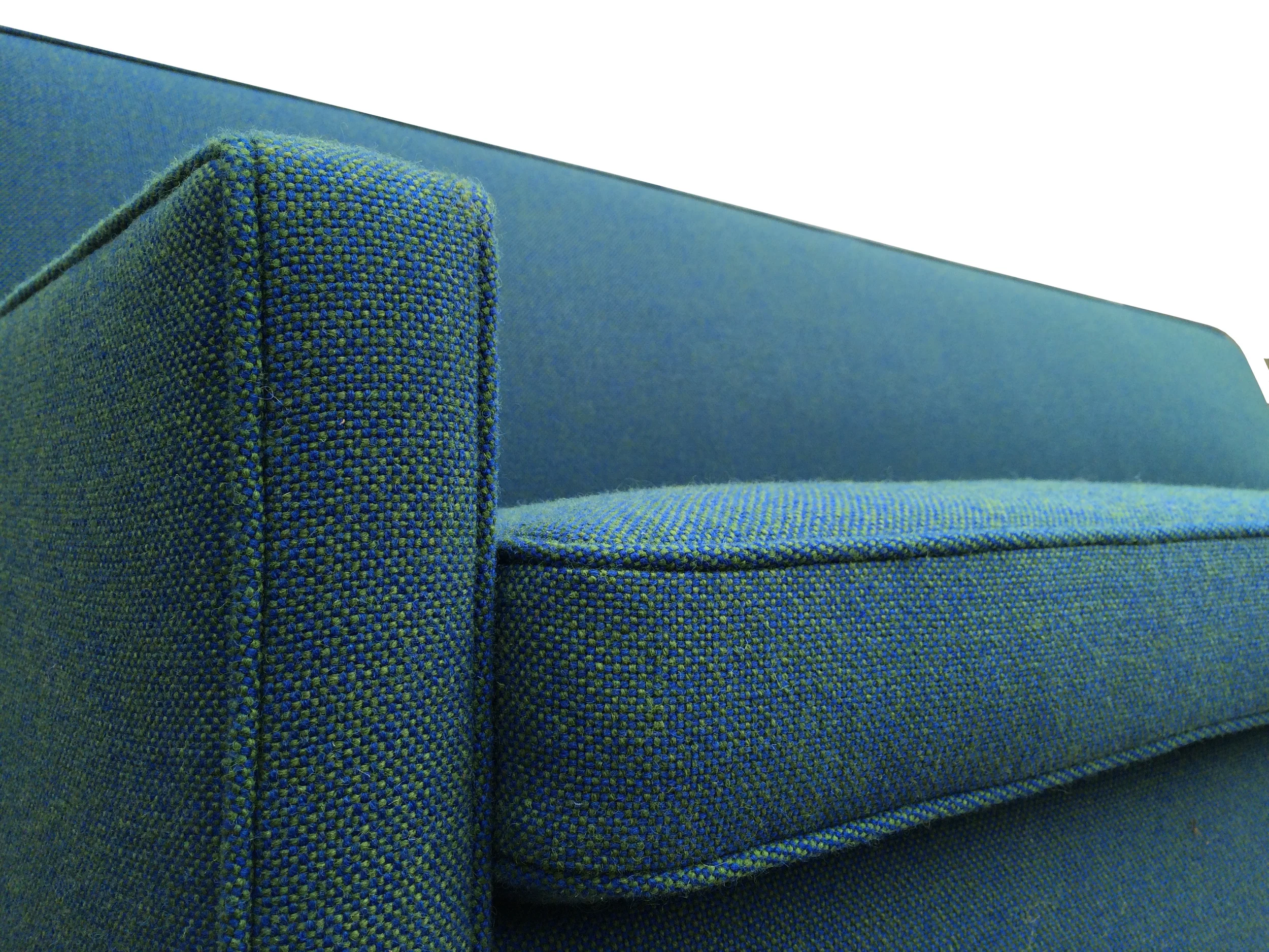 blue sofa4.jpg