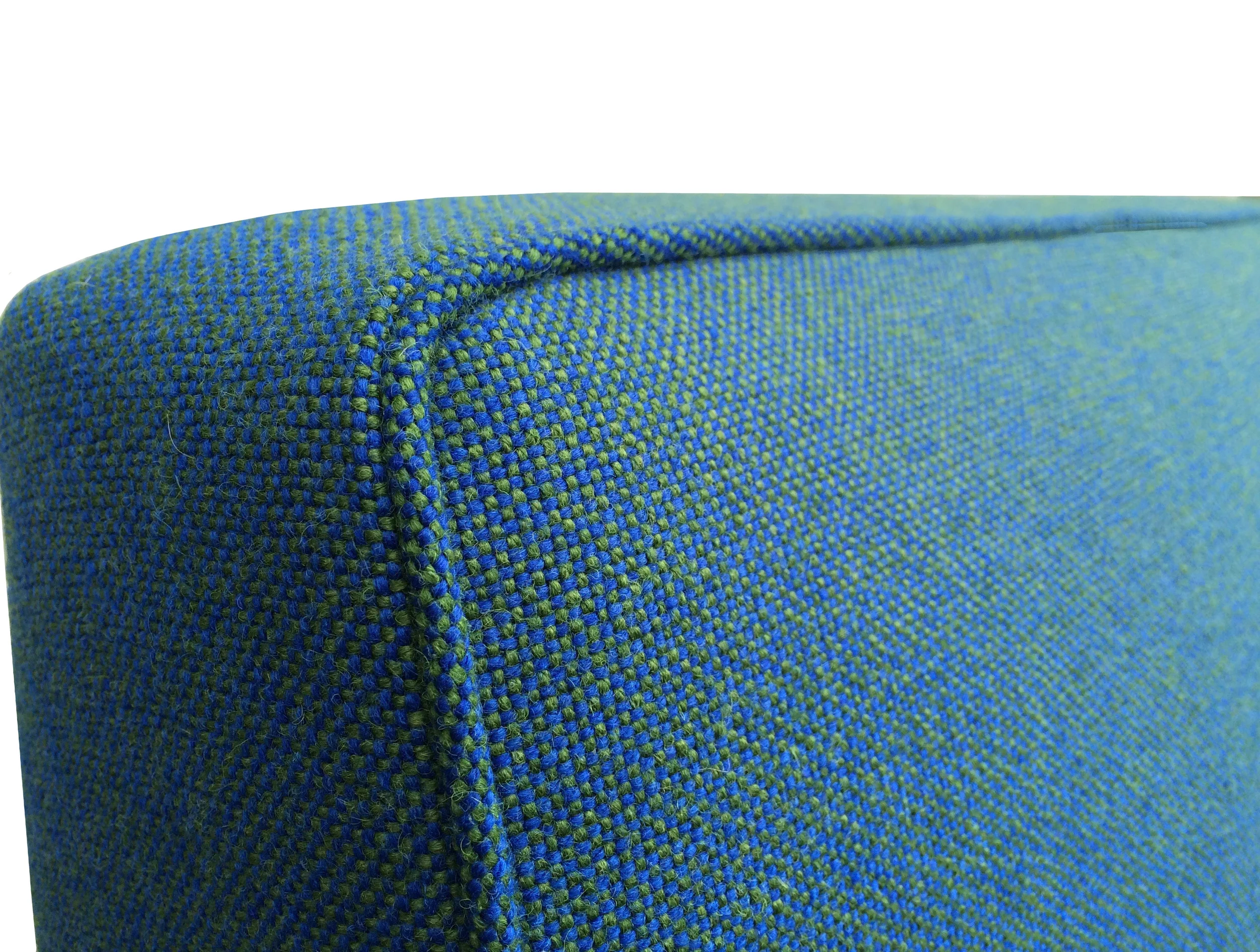 blue sofa5.jpg