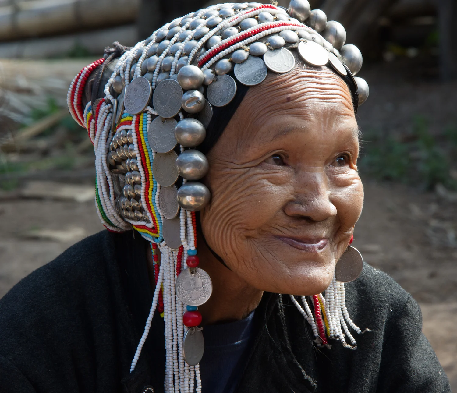 AKHA WOMAN 5