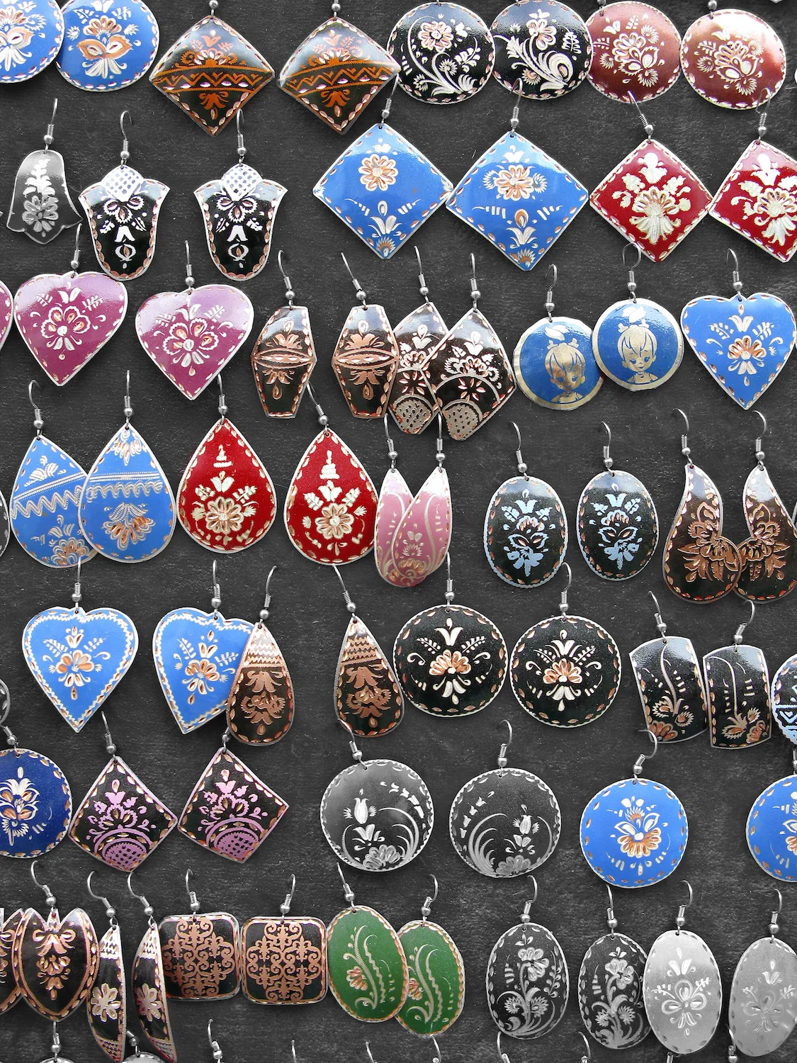 EAR RINGS