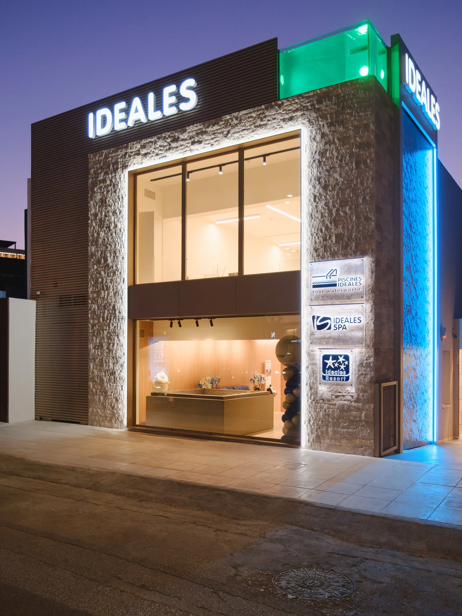  PISCINES IDEALES Showroom,  GDM Assets  
