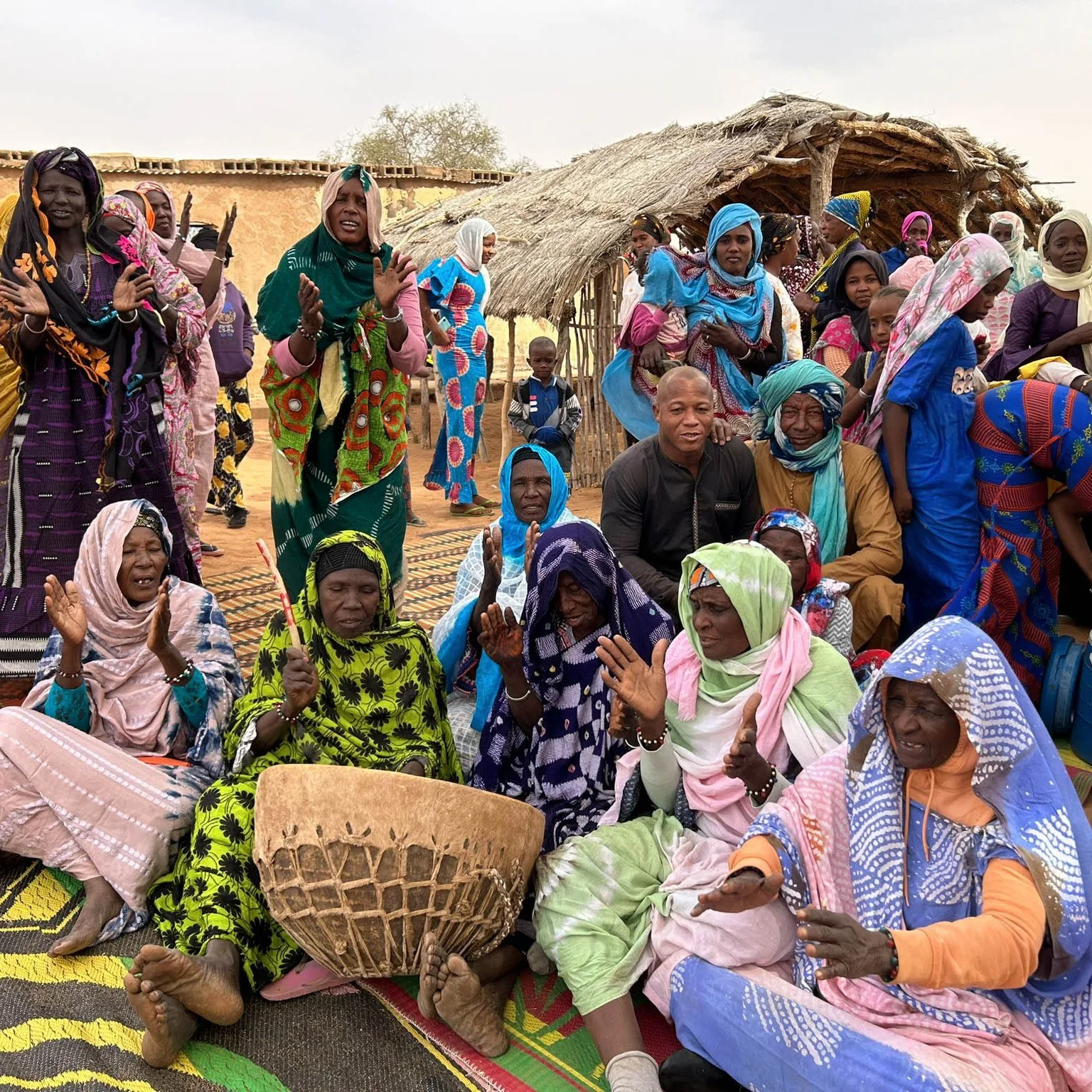 Hope on the Edge of the Sahara: Senobowal sits at the crossroads of a changing world. Home to more than 2,000 Indigenous Pulaar pastoralists, it has been a center of life and movement 🌱🐮 in northern Senegal for generations. But the rhythms of this 