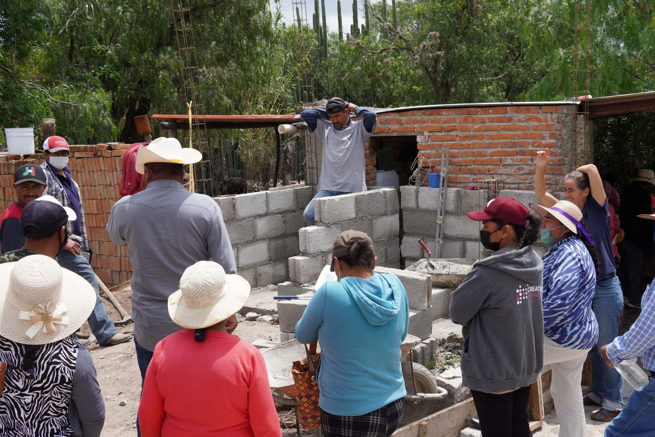 El simple acto de bajarle al baño no es posible para muchos viviendo en la escasez de agua