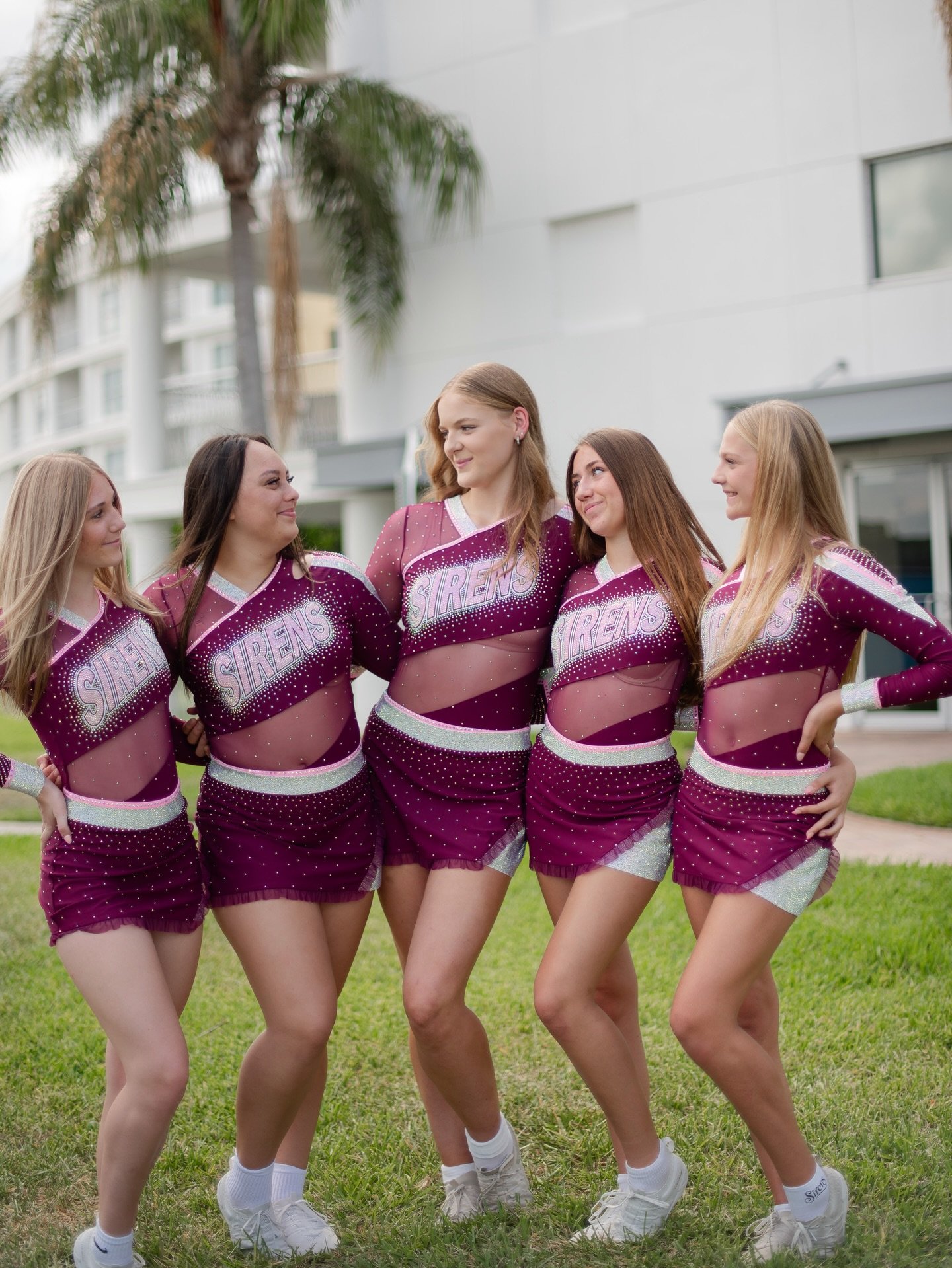 Soaking up the Florida sun with Anchors in their perfect new uniforms 😍🤍✨ 

The sweetest team!!! Wishing you all the absolute best at Summit 🥹