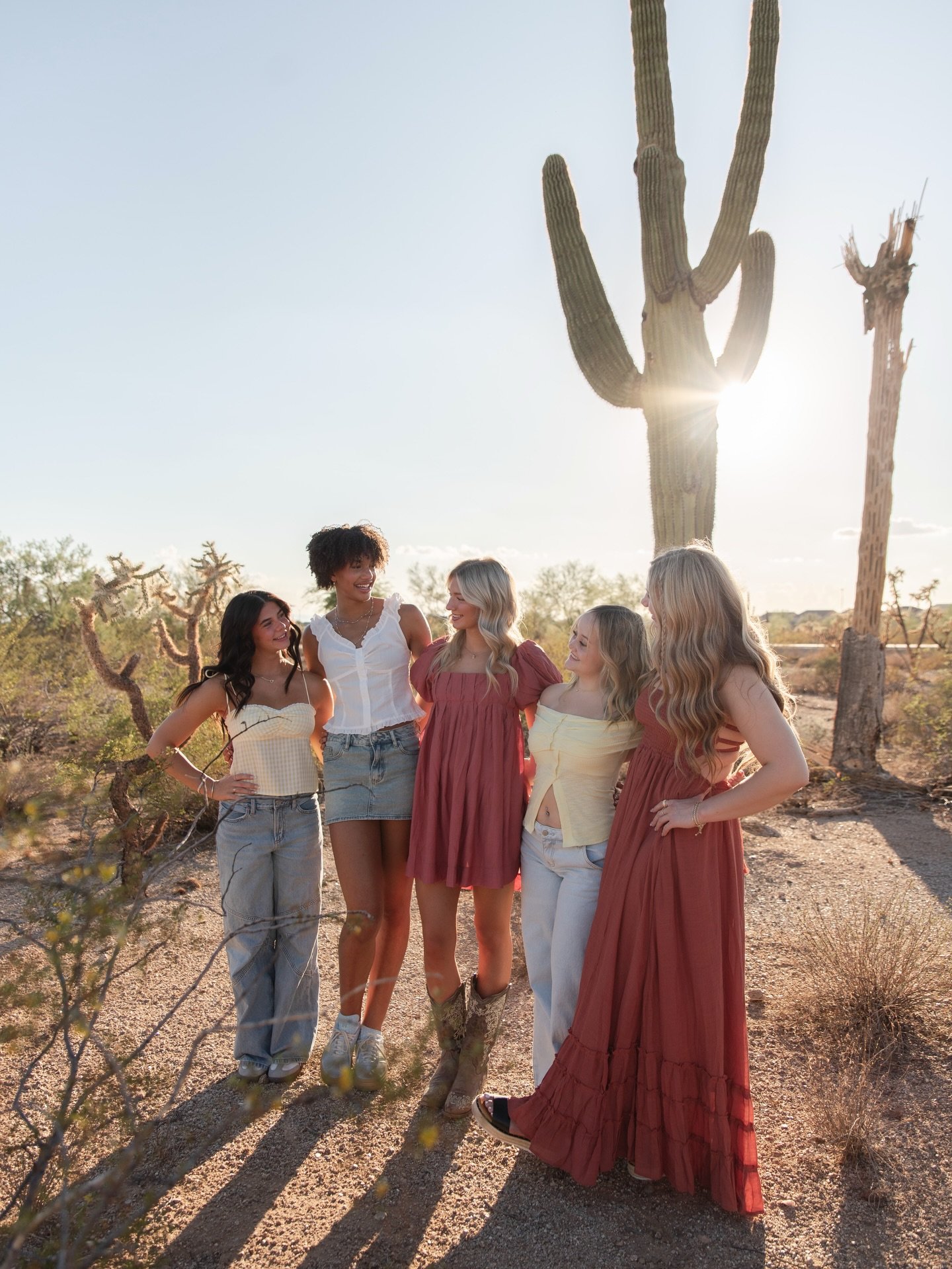 my cutest senior reps are graduating!!! 🥹✨🎓

documenting this sweet group of girls over their senior year has been so special!!! three group sessions plus a personal senior shoot to end off senior year made for the most perfect memories 🫶🏼

all t