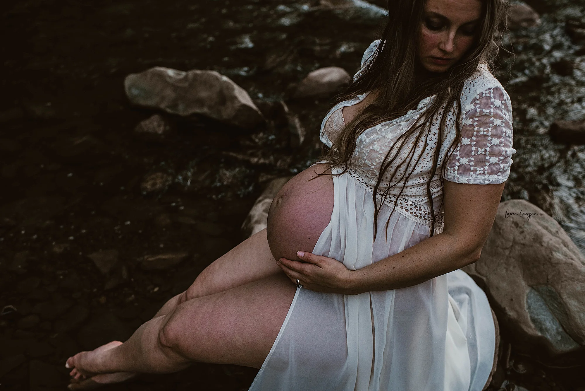 lauren-grayson-photography-akron-ohio-maternity-photographer-waterfall-sarah-f_0028.jpg