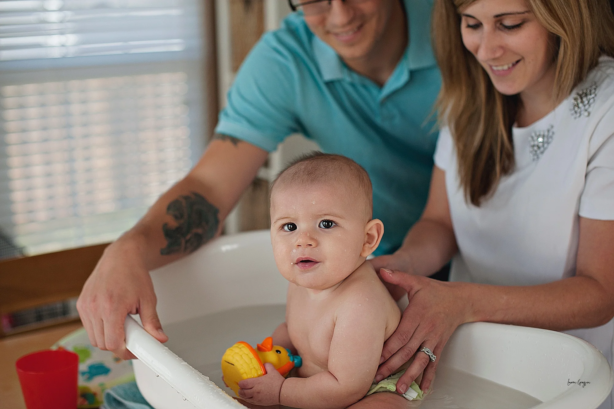 lauren-grayson-photography-cleveland-ohio-family-session-lifestyle-in-home_0038.jpg