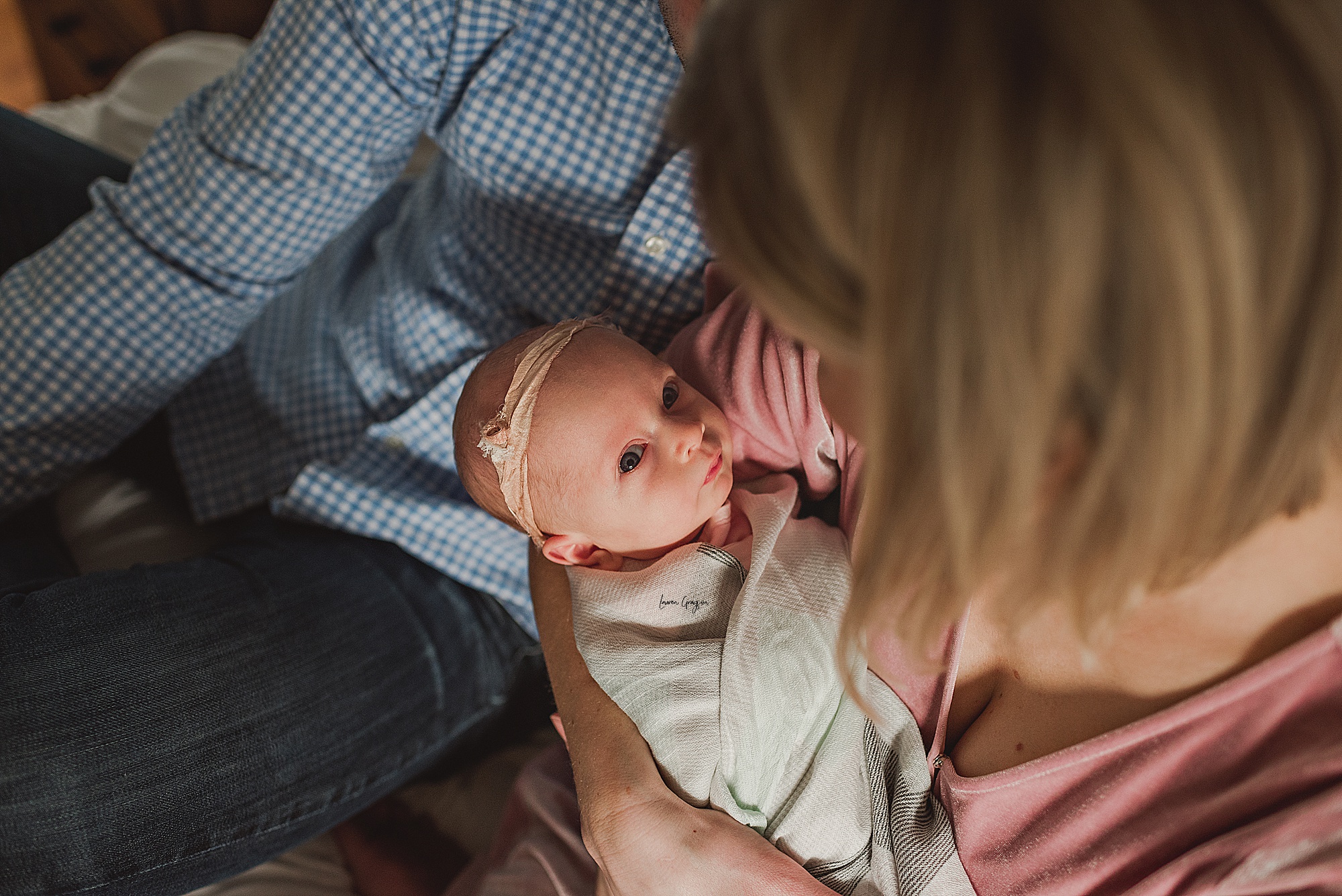 akron newborn photographer, lauren grayson photography, lifestyle at home family and baby photo session