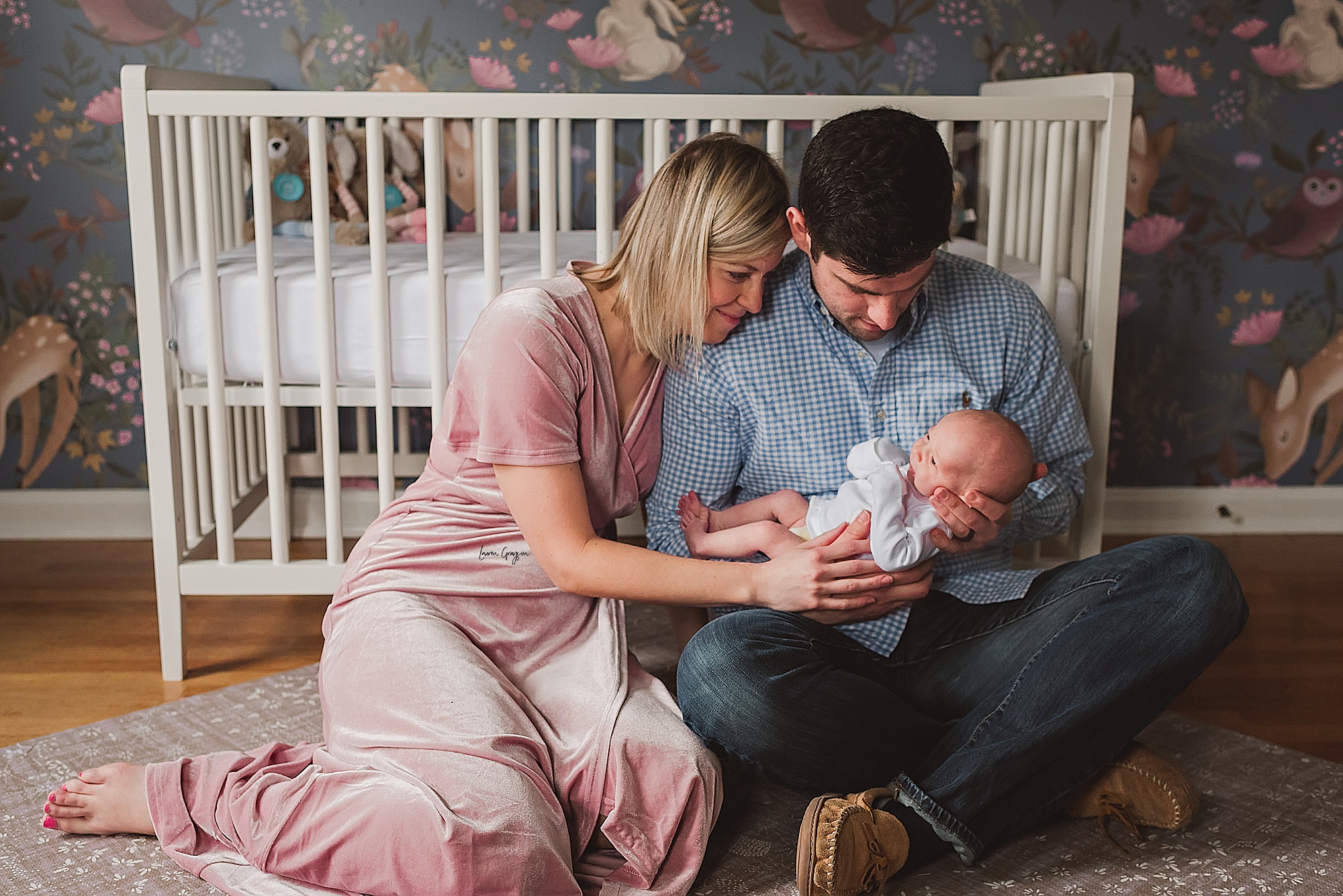 akron newborn photographer, lauren grayson photography, lifestyle at home family and baby photo session