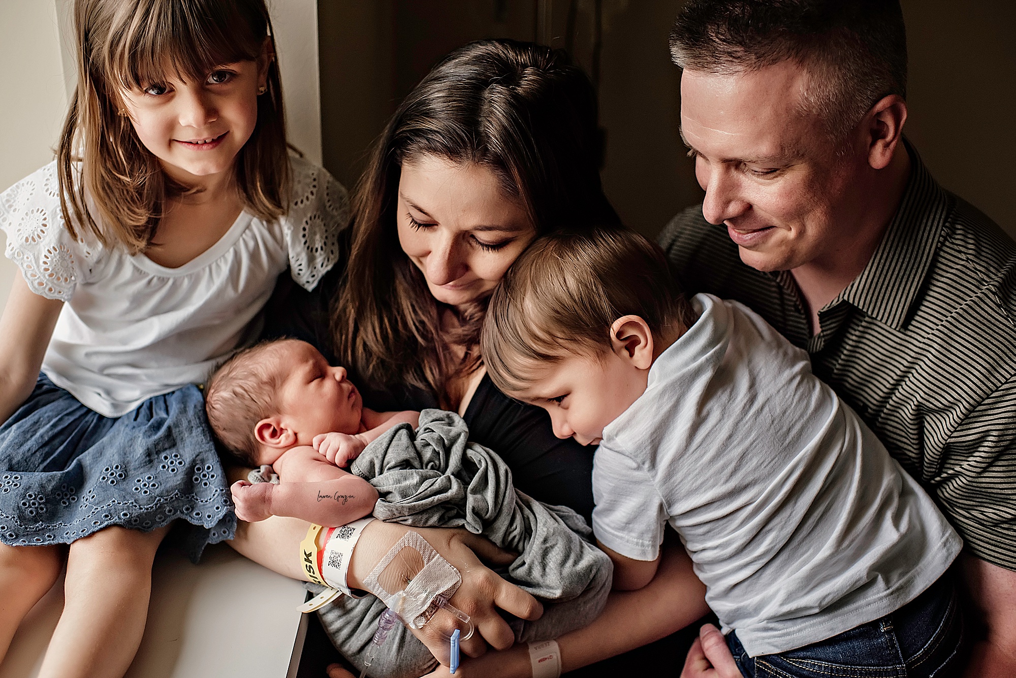 akron photographer, newborn session, lauren grayson fresh 48 family hospital baby photos