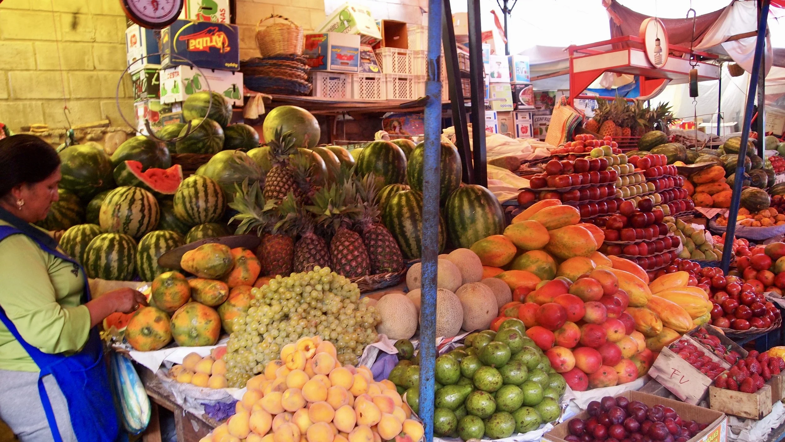 Mercado Campesino's been going for over 26 years ( Mercado Campesino, Sucre, Bolivia )