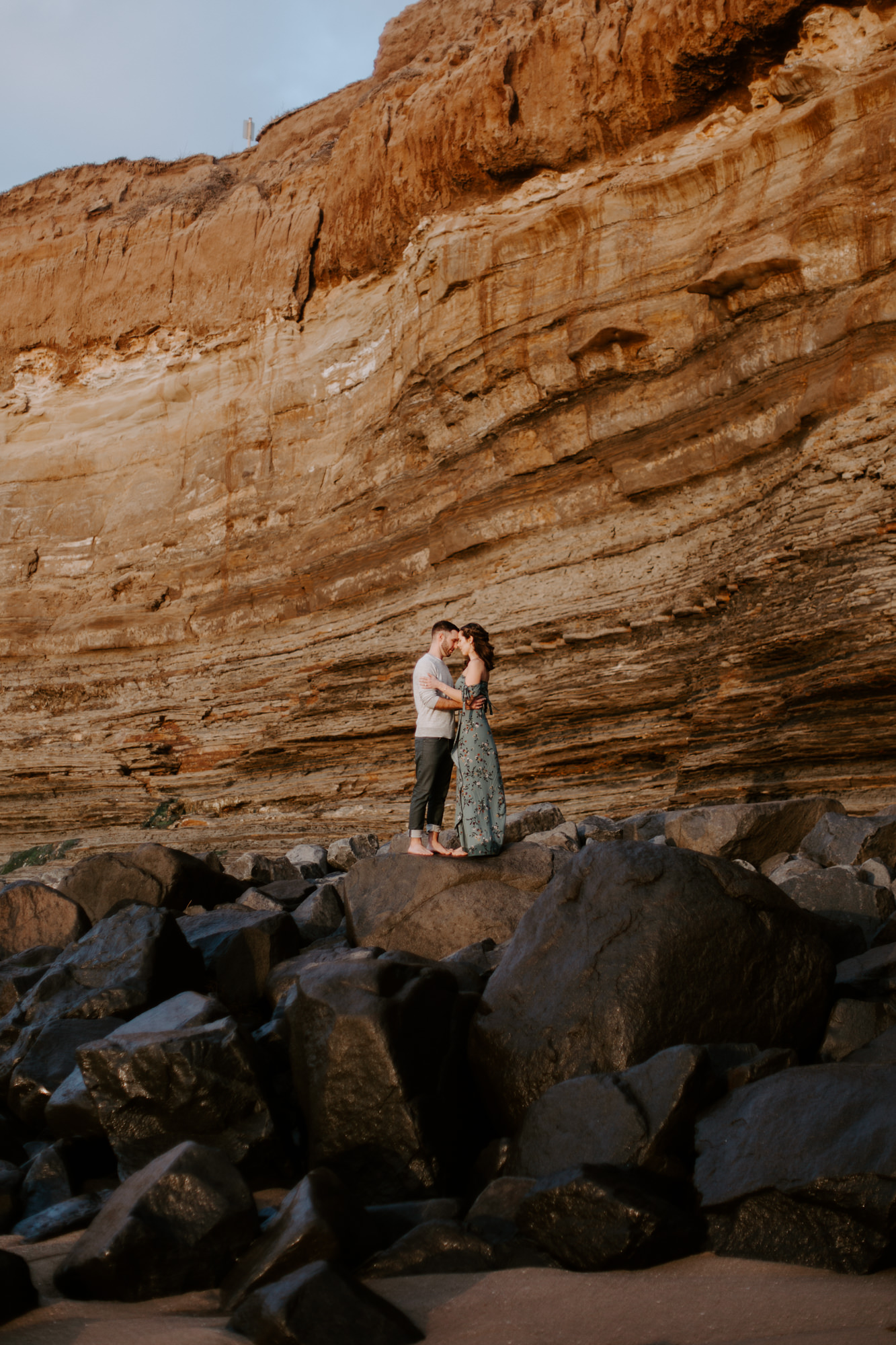 San Diego Engagement photography at Sunset Cliffs025.jpg