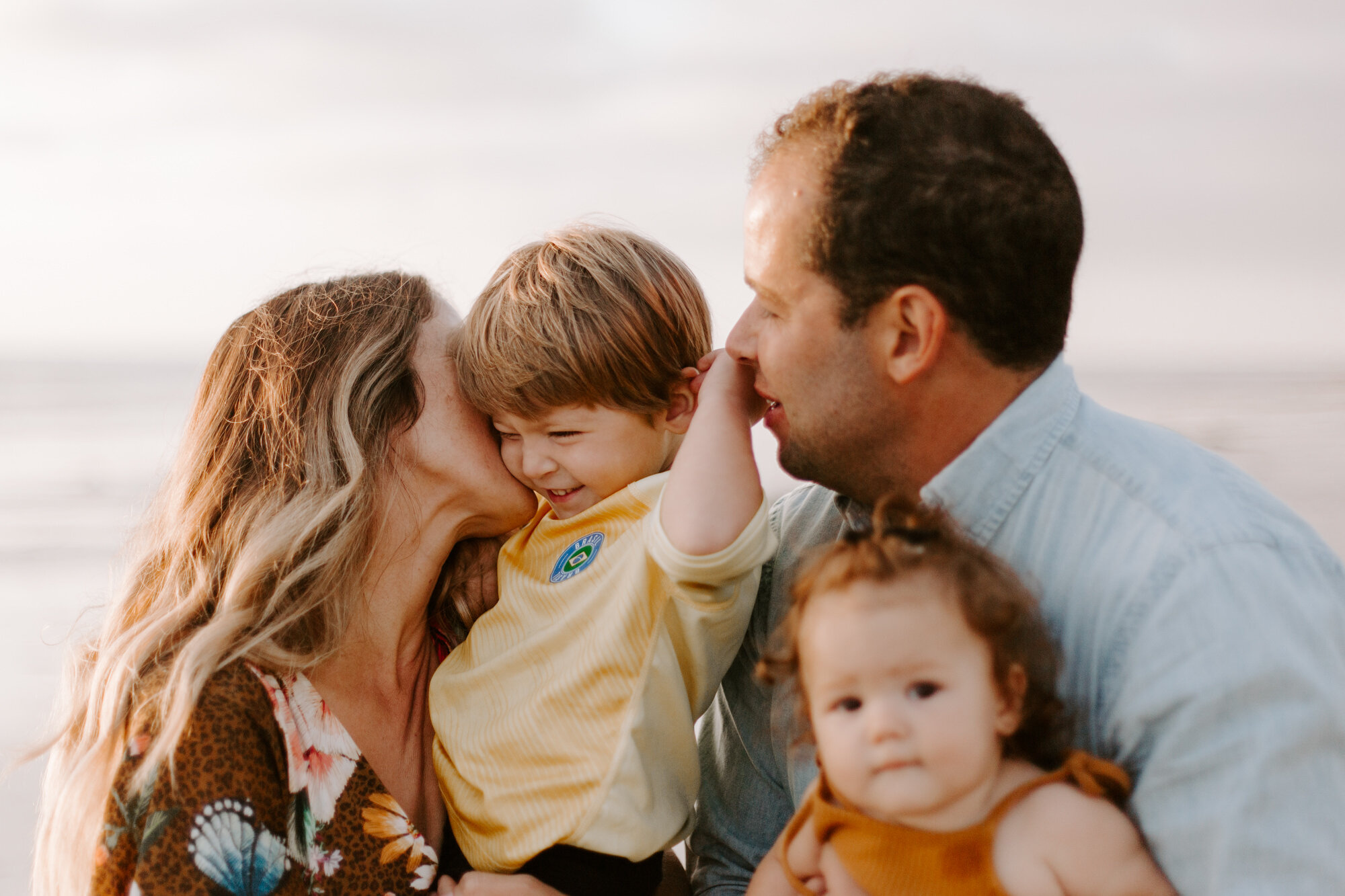 San Diego Family Photos, Cardiff by the sea Family photos, San Diego family Photographer, Beach family photos, Beach family Photographer, San Diego family photography, Places to take family photos