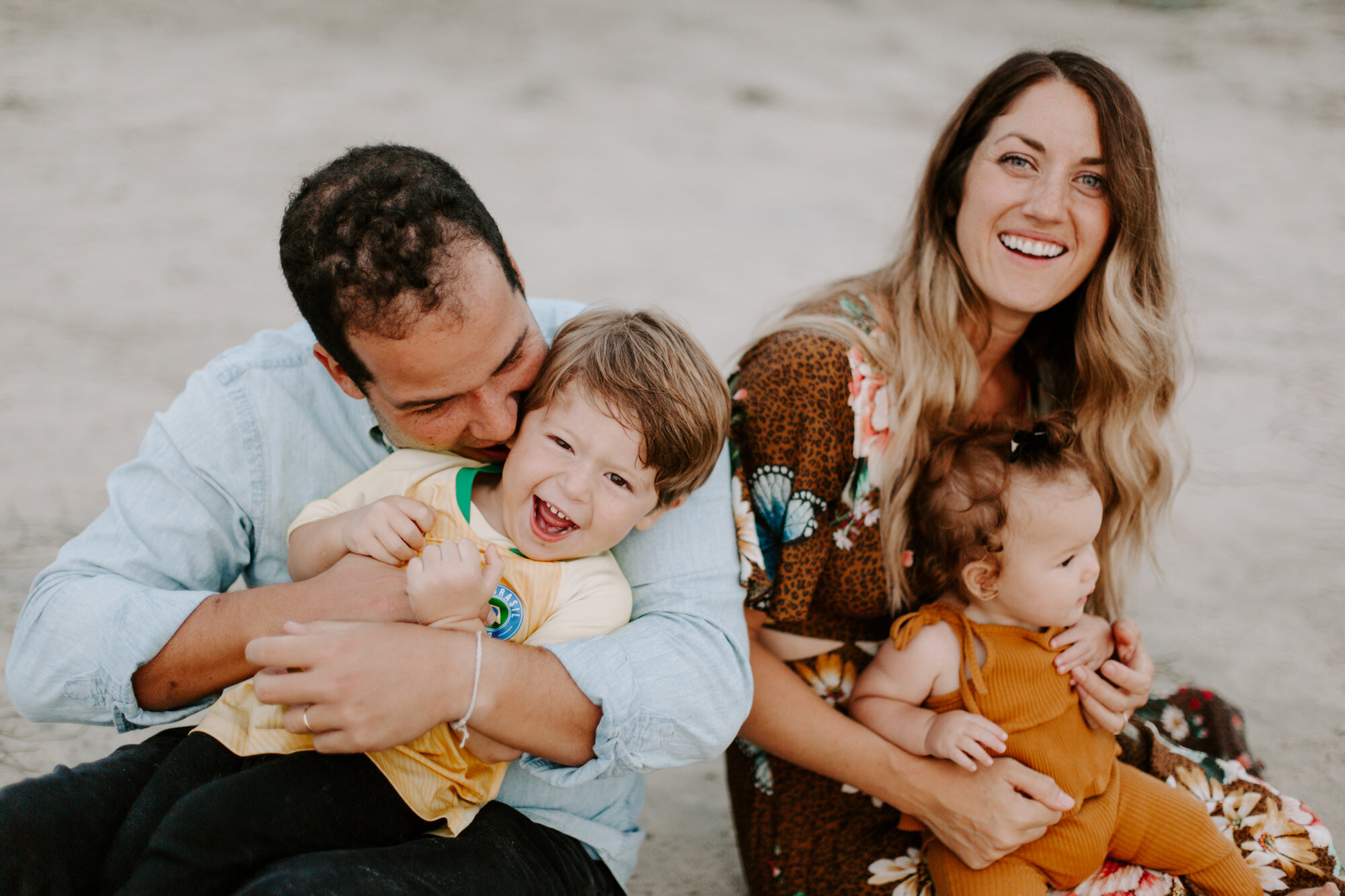 San Diego Family Photos, Cardiff by the sea Family photos, San Diego family Photographer, Beach family photos, Beach family Photographer, San Diego family photography, Places to take family photos