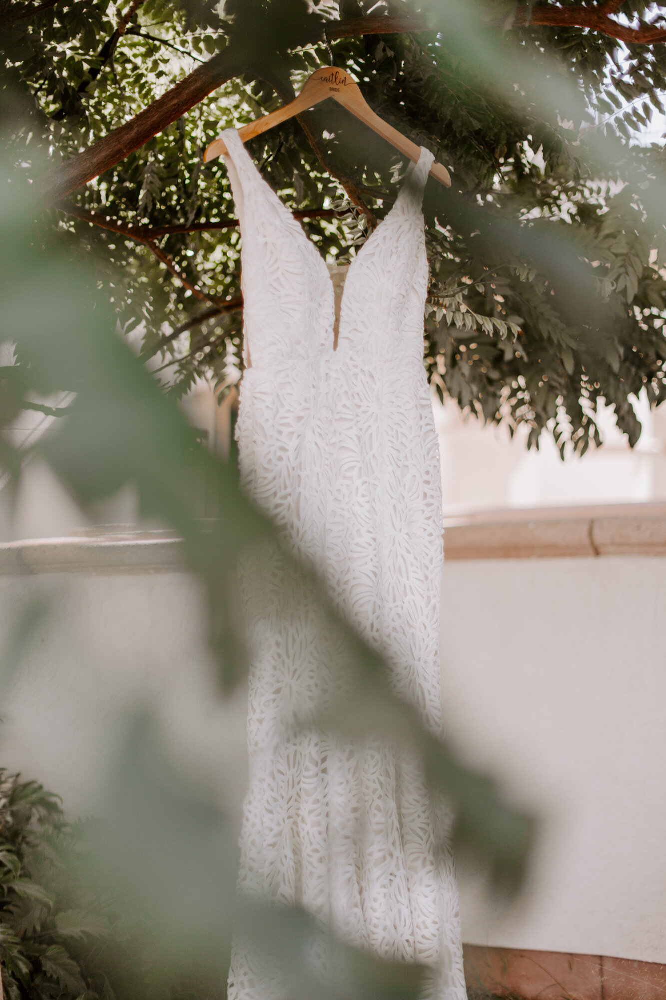 Sunset cliffs wedding, elopement in point loma san diego. Wedding and elopement with pampas grass and pink tones in the bouquets. This was a bohemian or boho styled wedding near the beach.