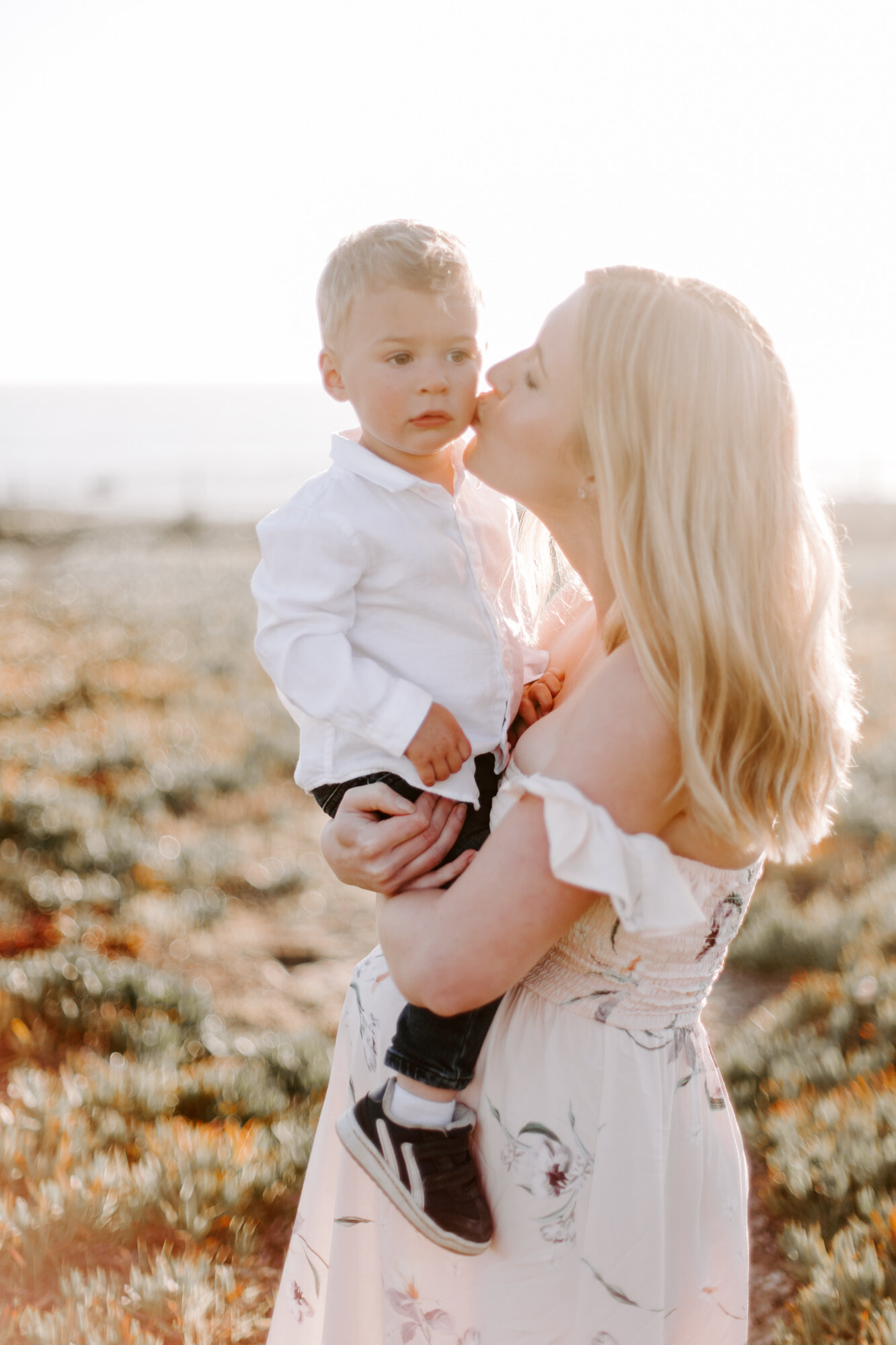 Carlsbad Bluff Maternity and Family Photo Session, San Diego. Family photography and maternity photography. Family photographer and maternity photographer. San Diego family photographer, san diego